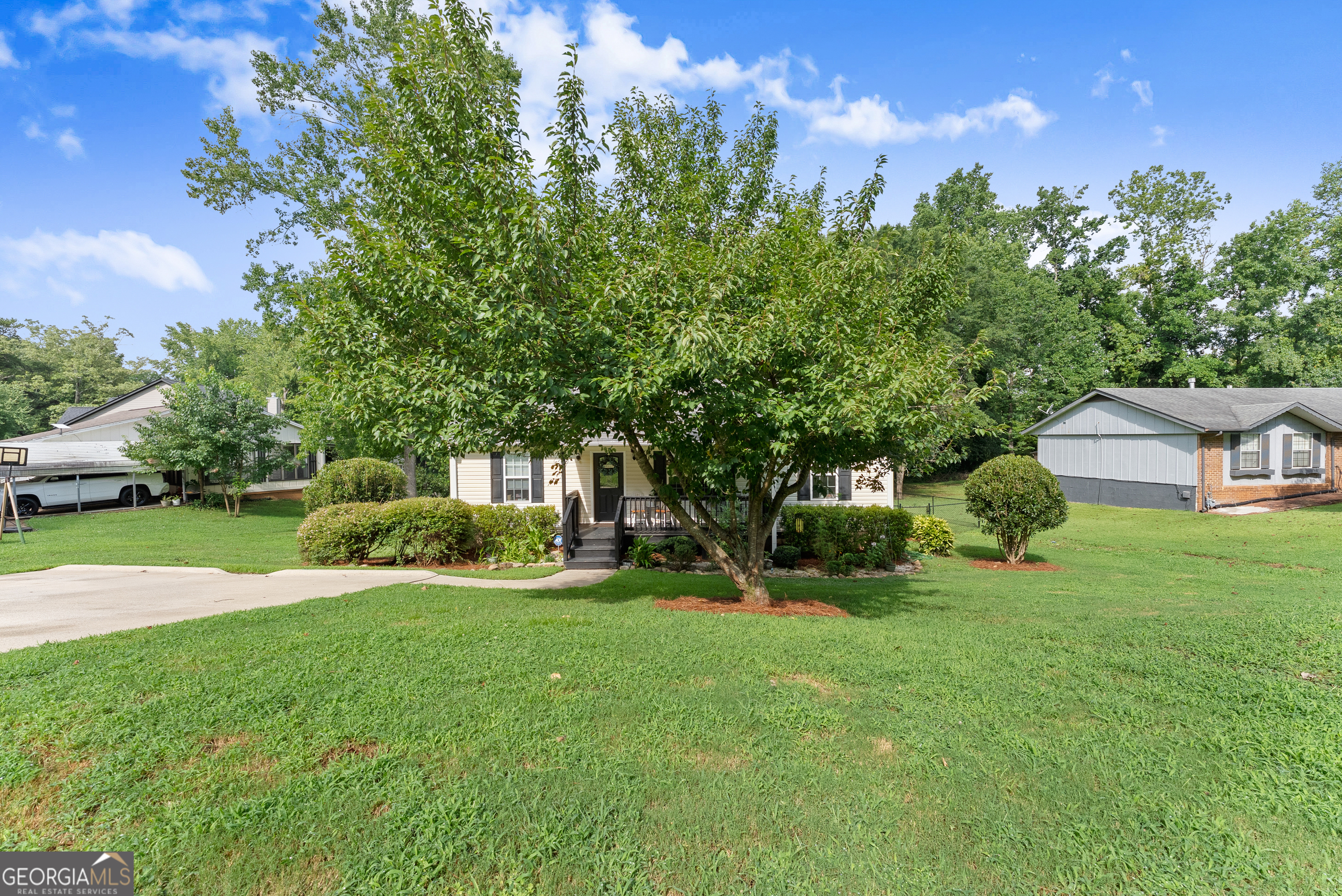 1738 Lanier Springs Drive Nw Property Photo 5