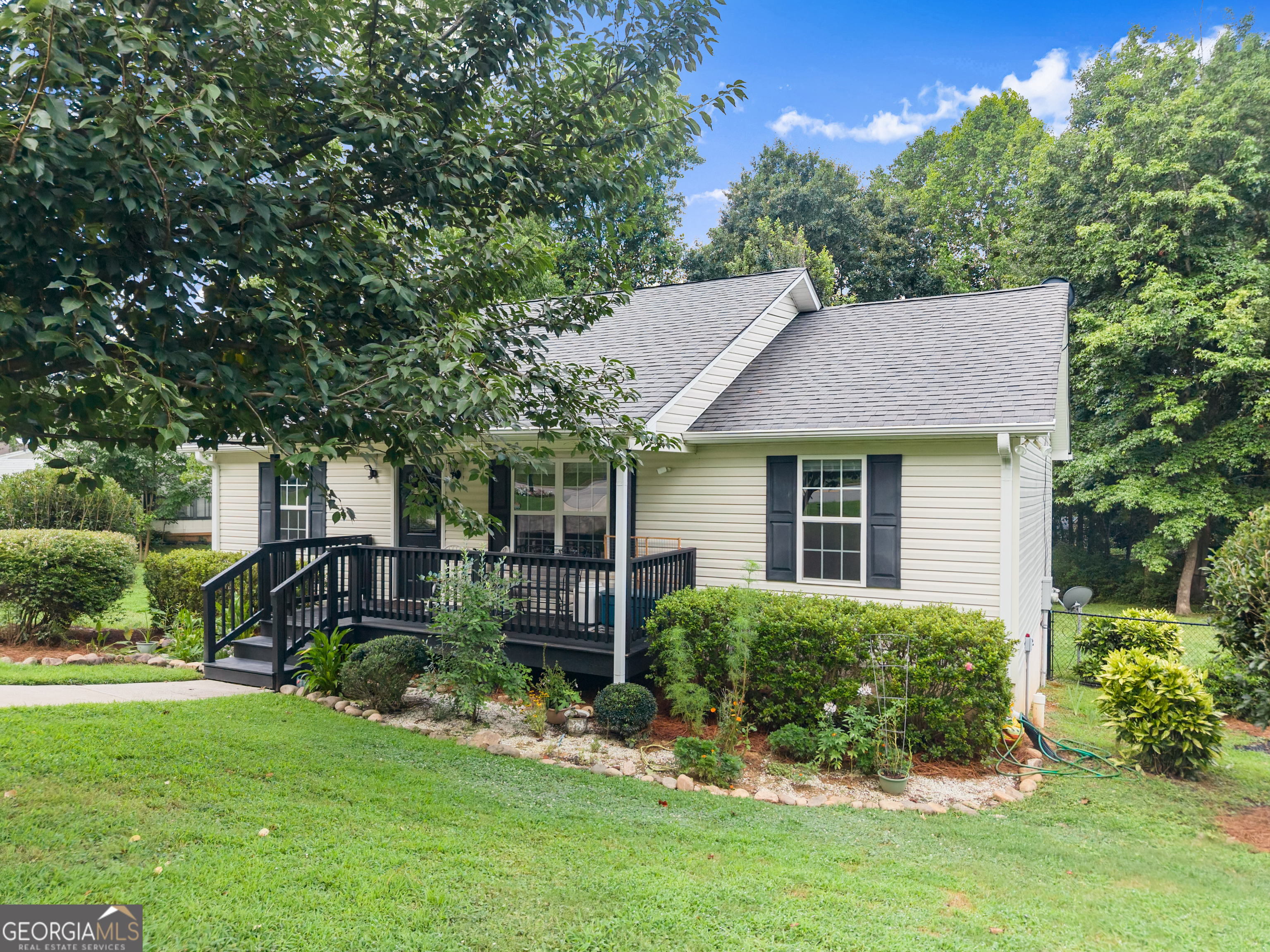 1738 Lanier Springs Drive Nw Property Photo 7