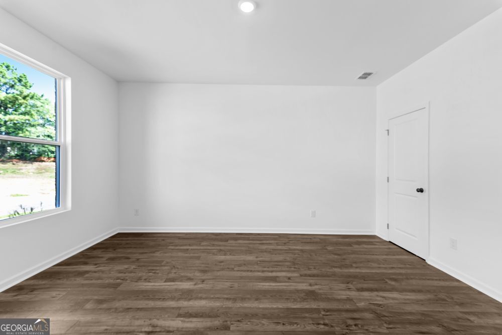 4043 Alderstone Drive Property Photo 6