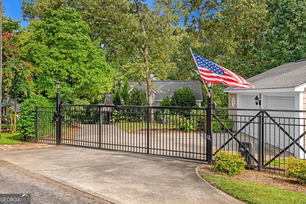 72 Stinson Court Property Photo 3
