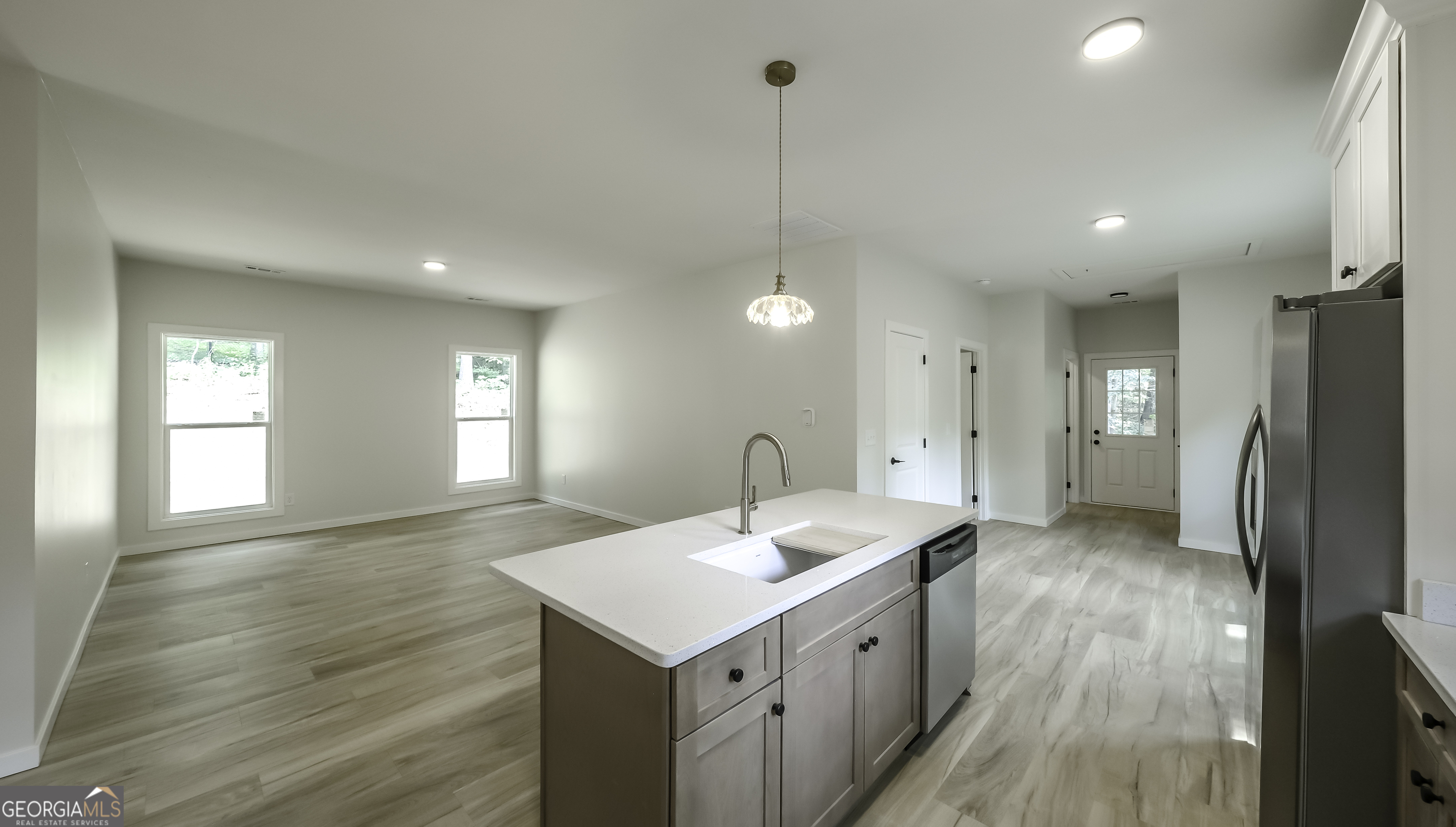 530 Tree Ridge Property Photo 3