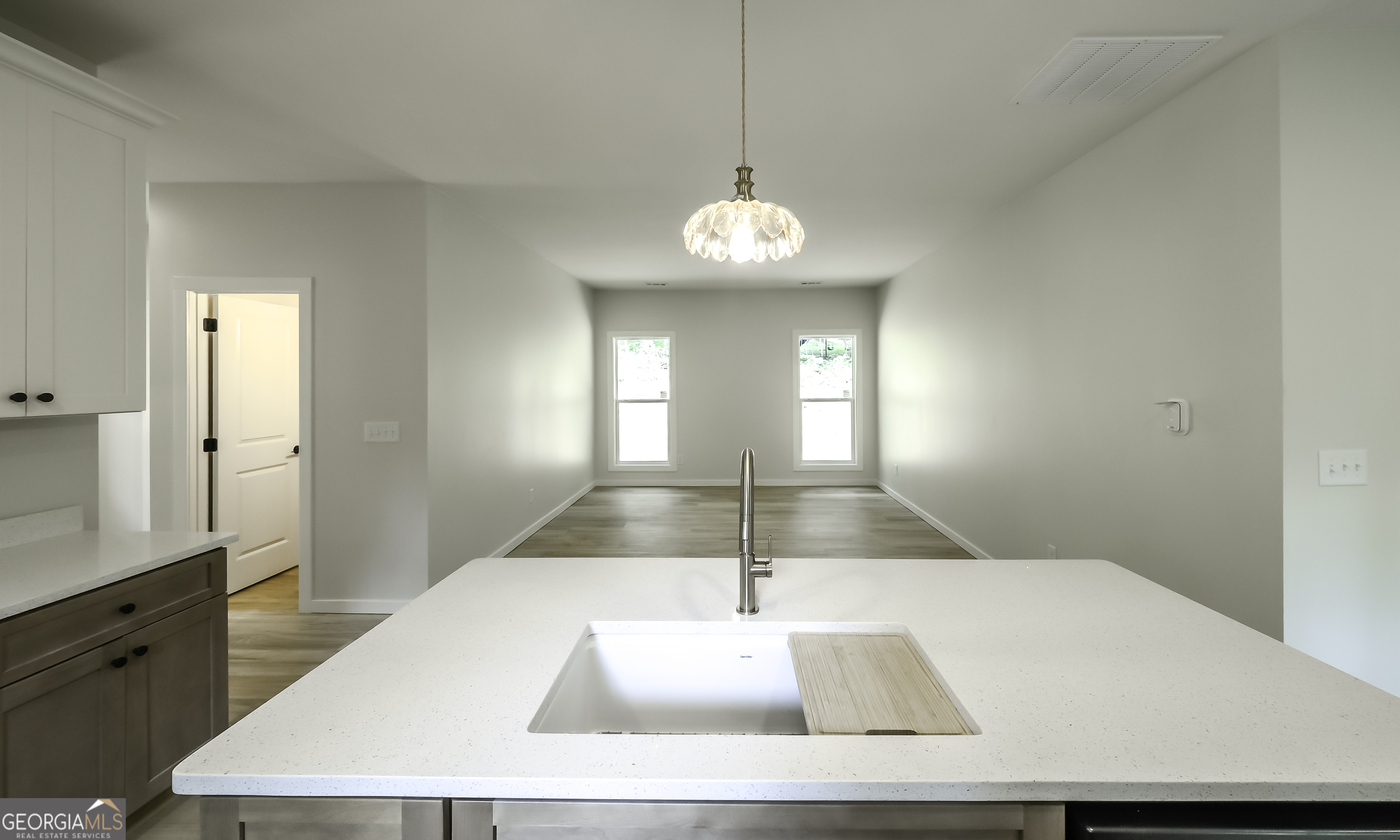 530 Tree Ridge Property Photo 4