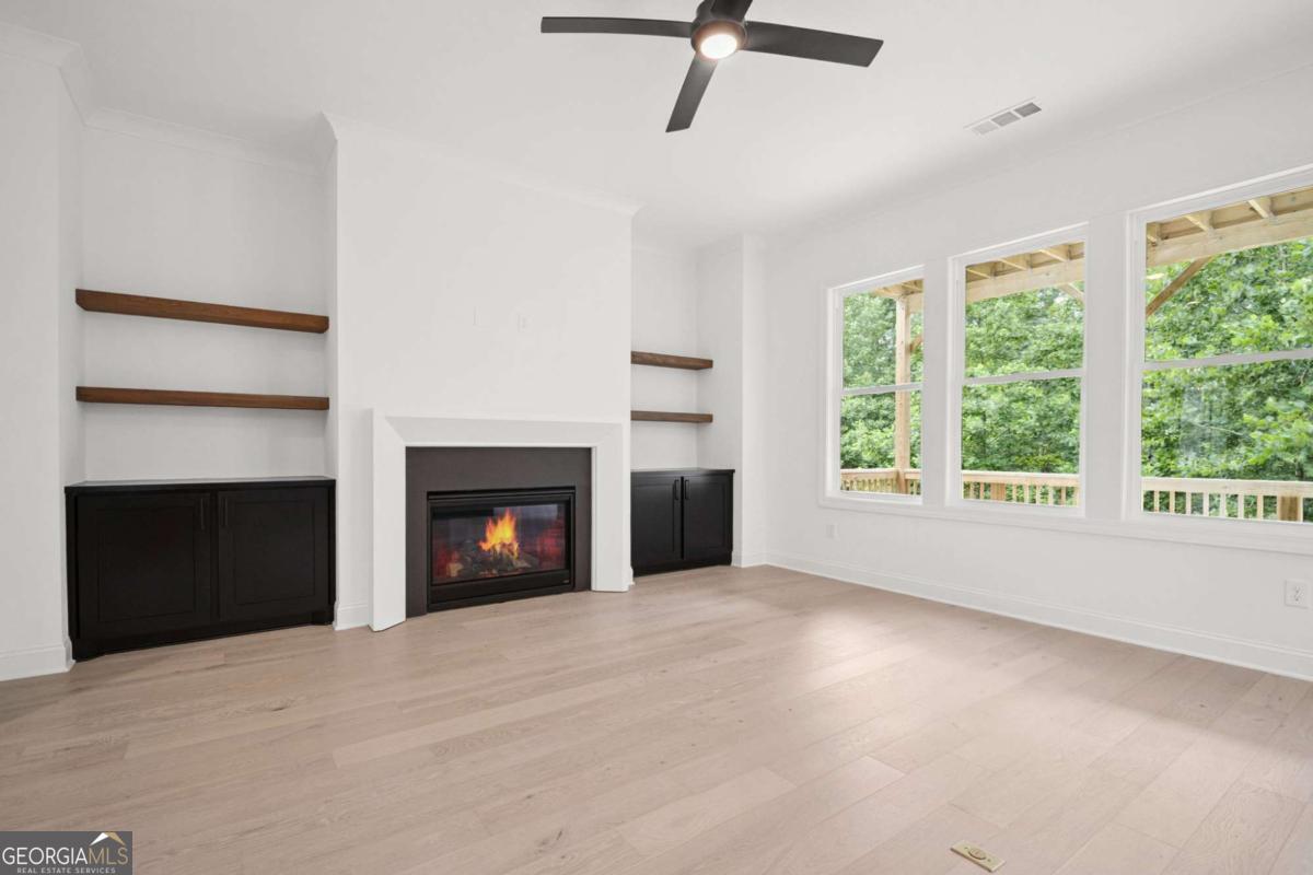 841 Lakemont Drive Property Photo 6