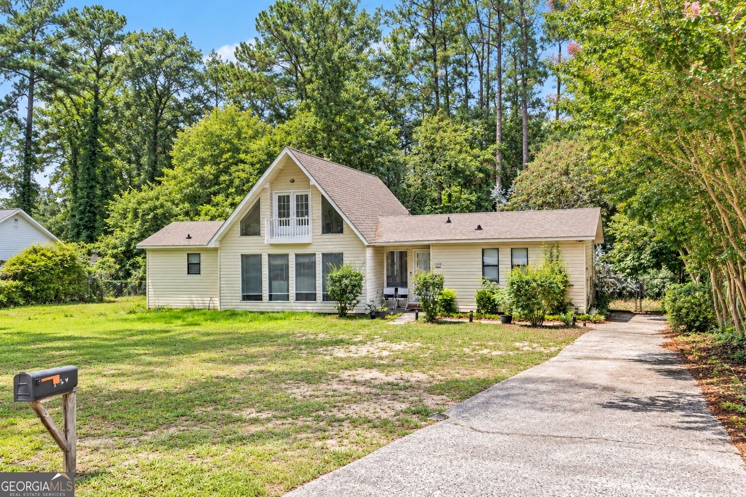 2169 Pepperidge Drive Property Photo 1