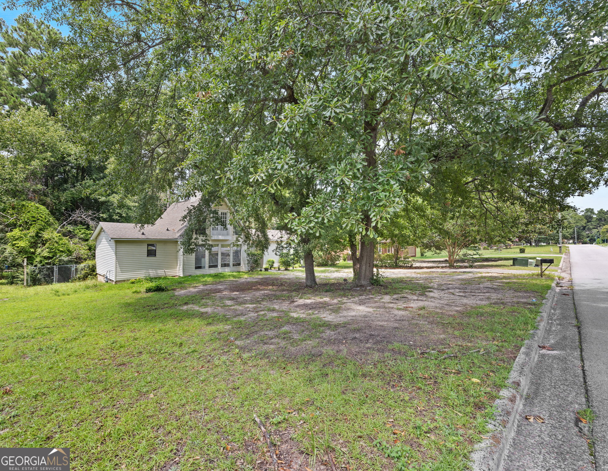2169 Pepperidge Drive Property Photo 2