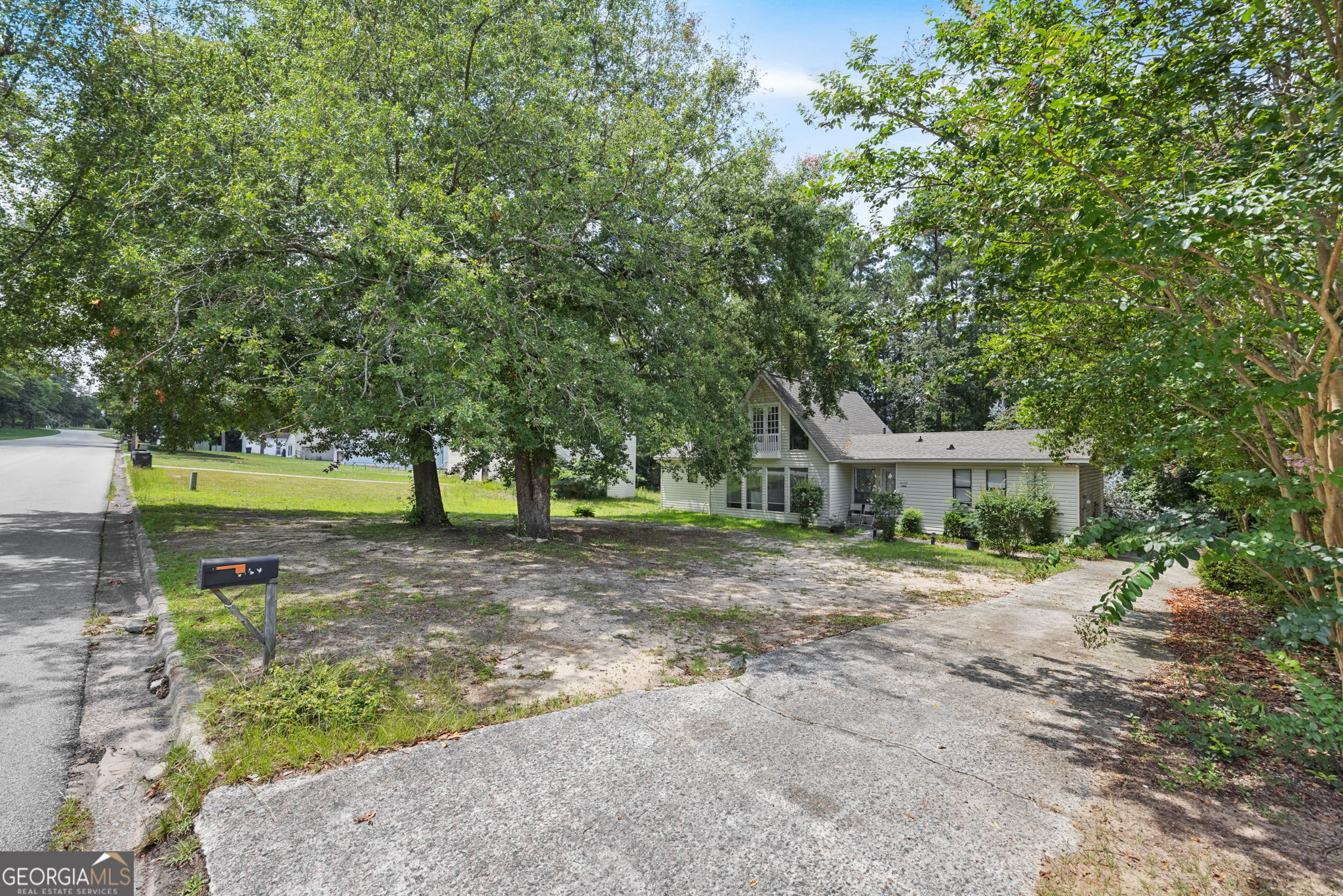 2169 Pepperidge Drive Property Photo 4