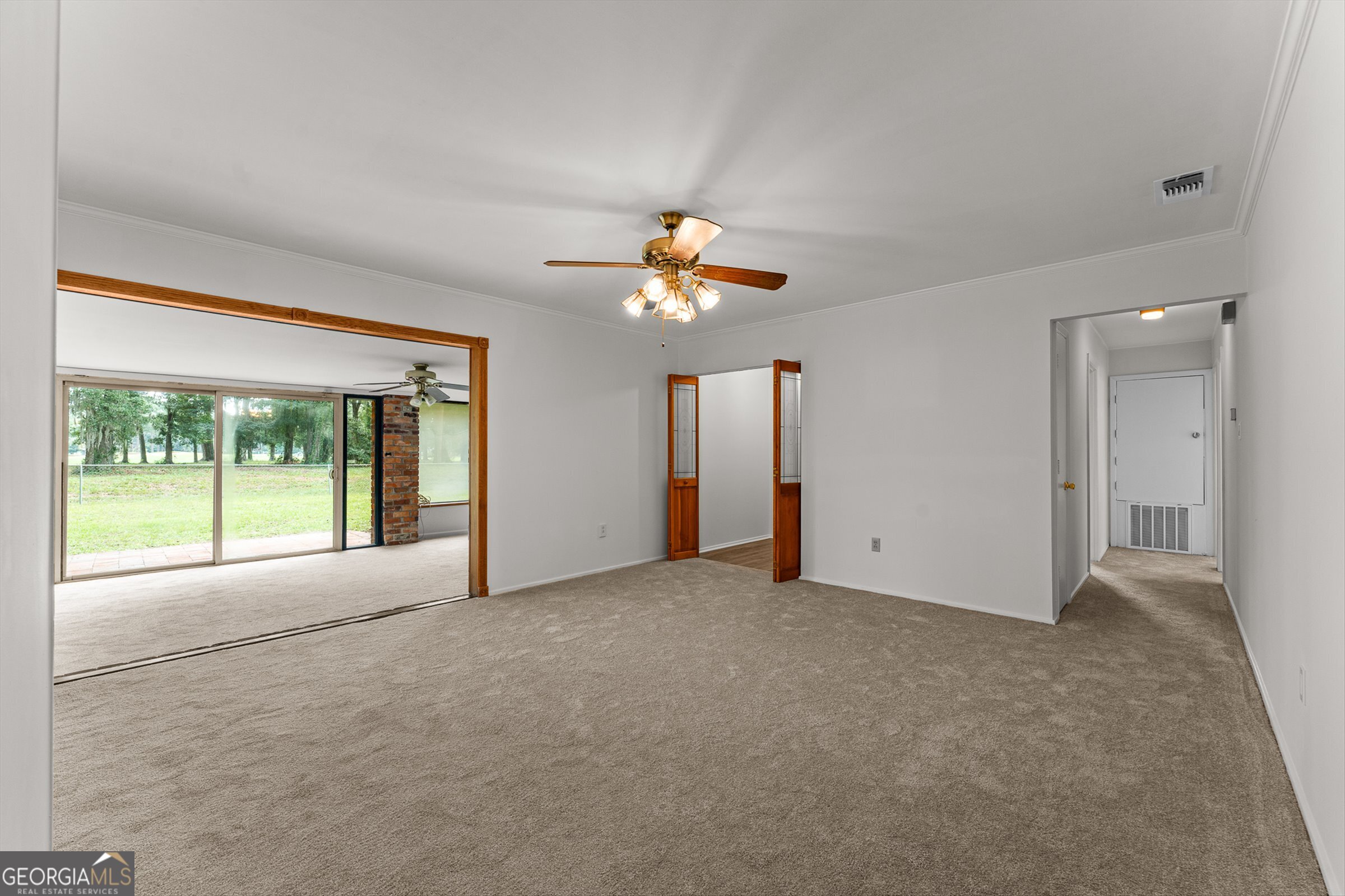 417 Willow Road Property Photo 5