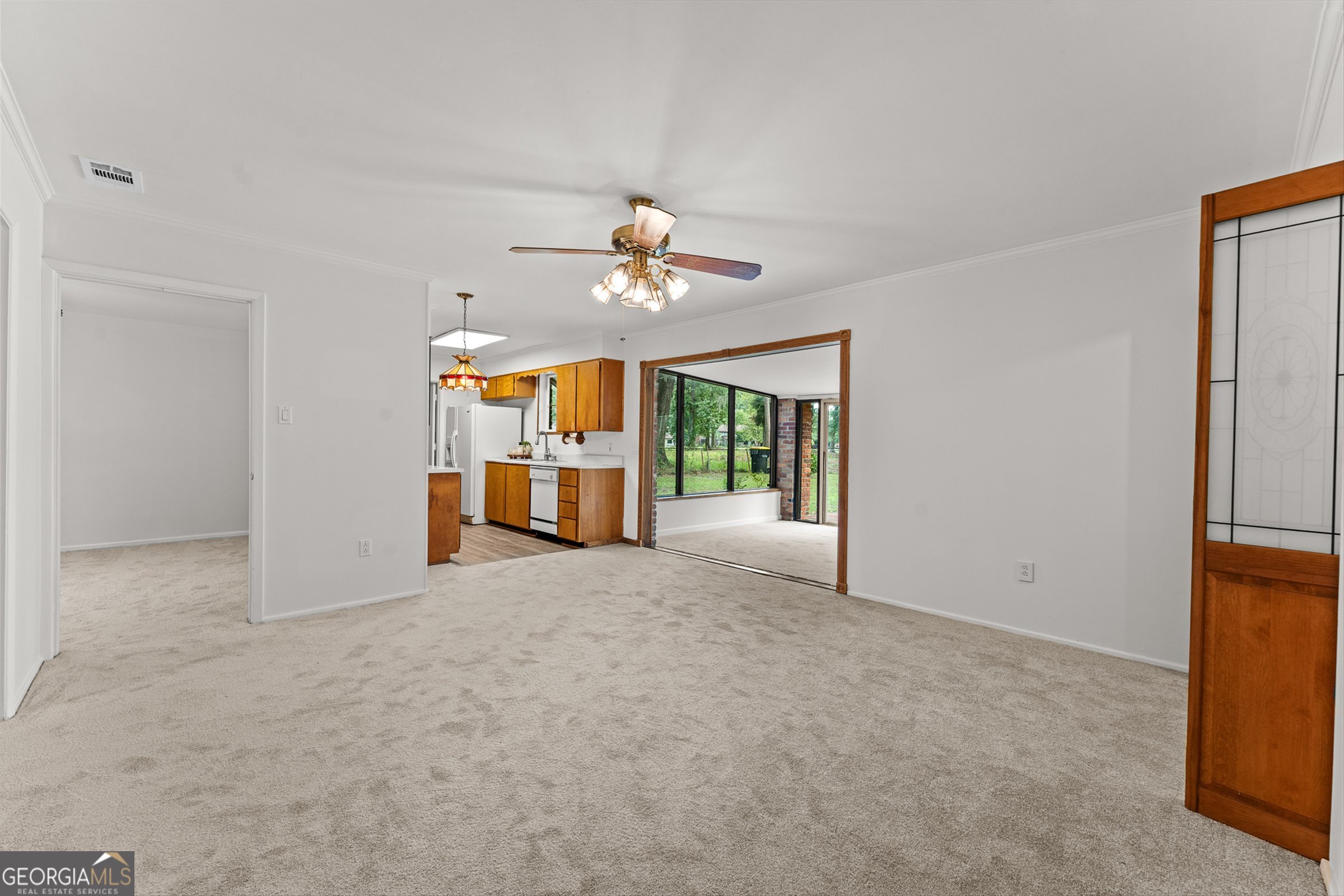 417 Willow Road Property Photo 7
