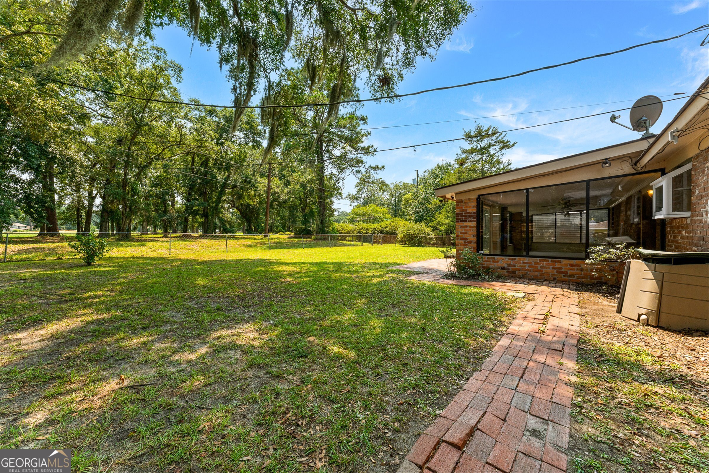 417 Willow Road Property Photo 26