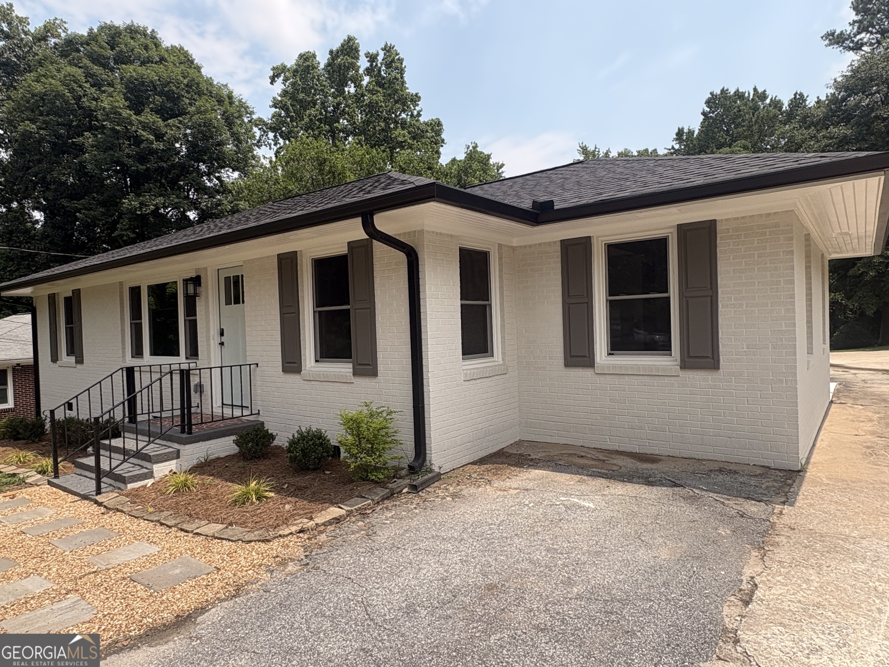237 S Myrtle Street Property Photo 2