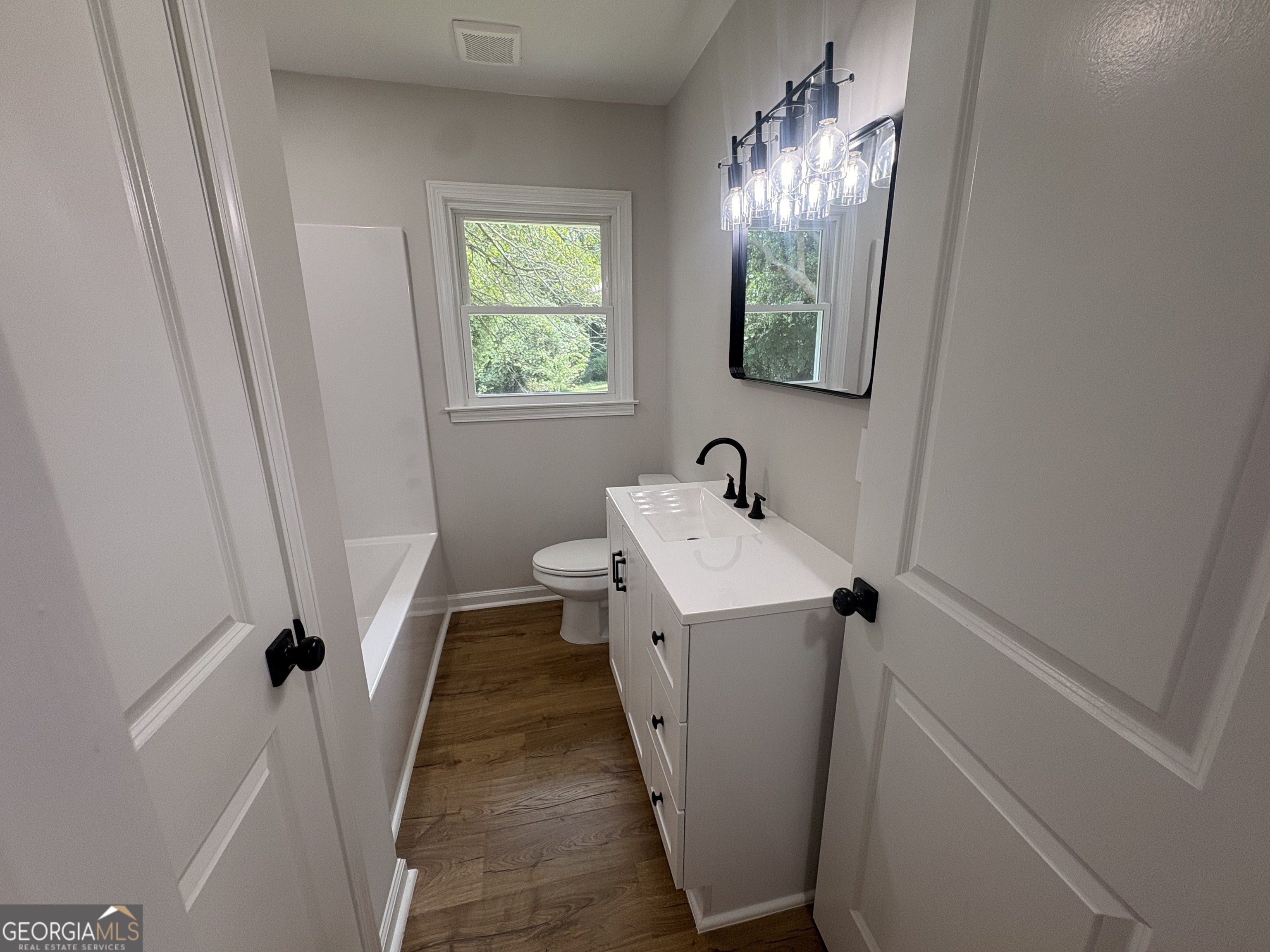 237 S Myrtle Street Property Photo 16