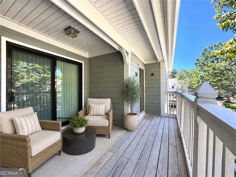 211 Abingdon Way Property Photo 1