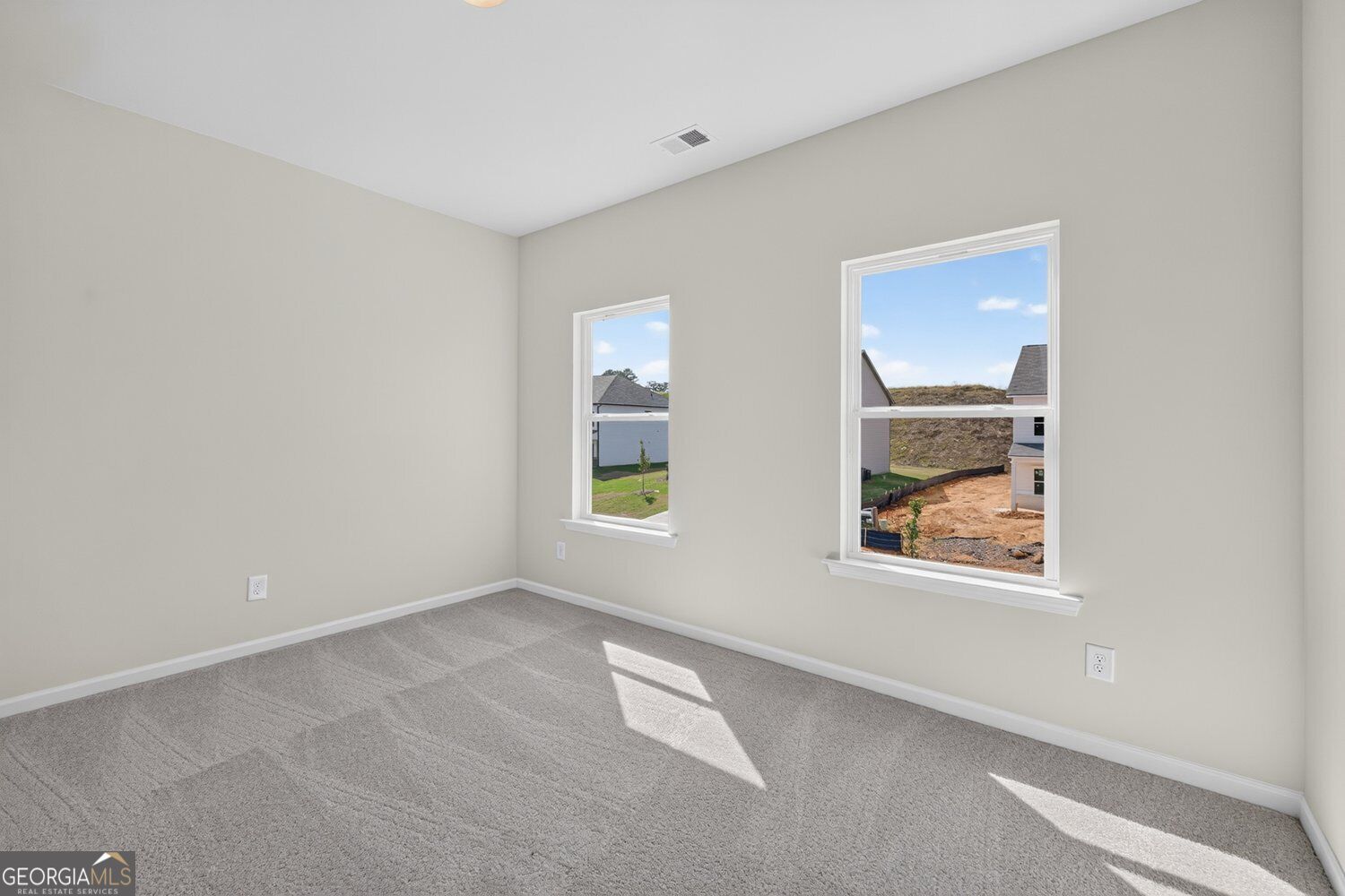 139 Shire Loop Property Photo 5