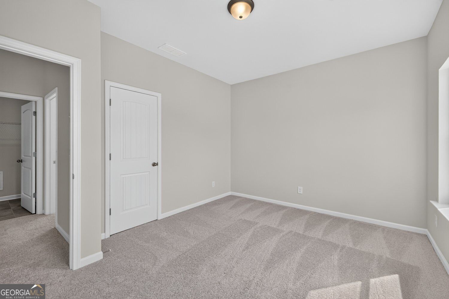 139 Shire Loop Property Photo 6
