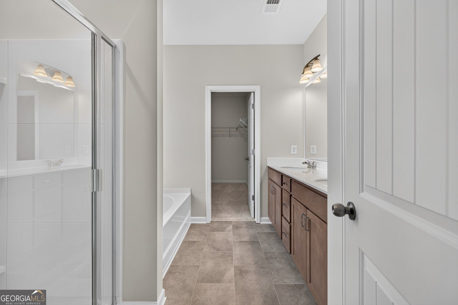 139 Shire Loop Property Photo 32