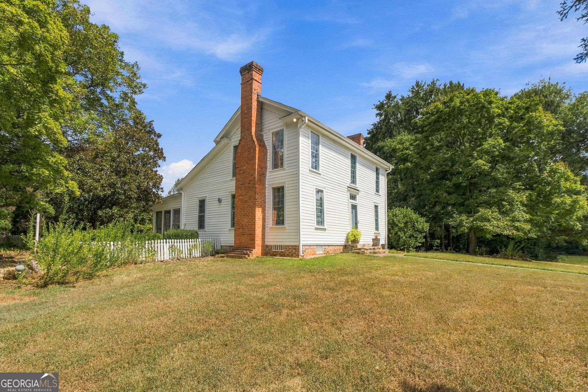 1834 Highway 16 W Property Photo 6
