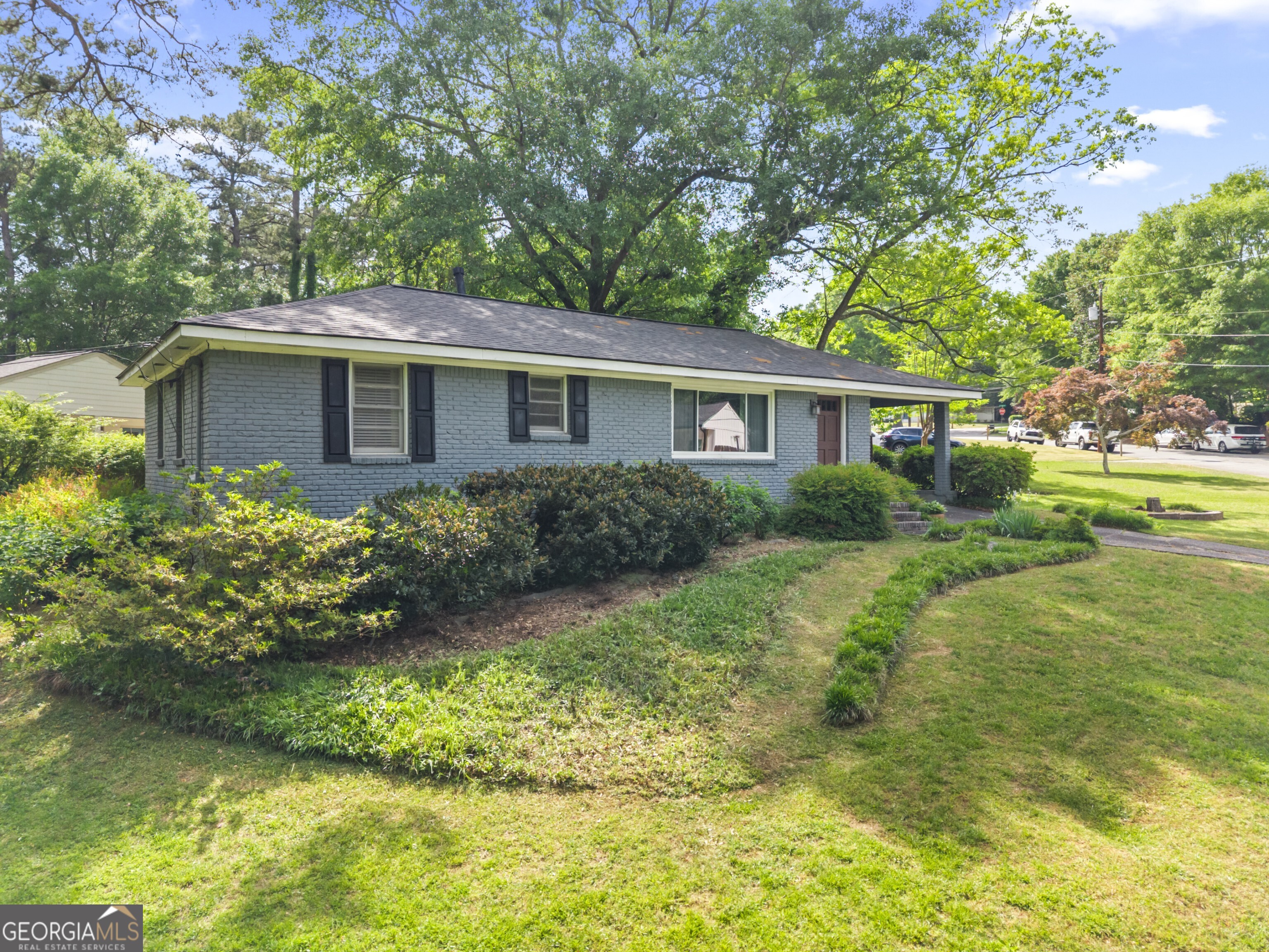1478 Spruce Drive Se Property Photo 2