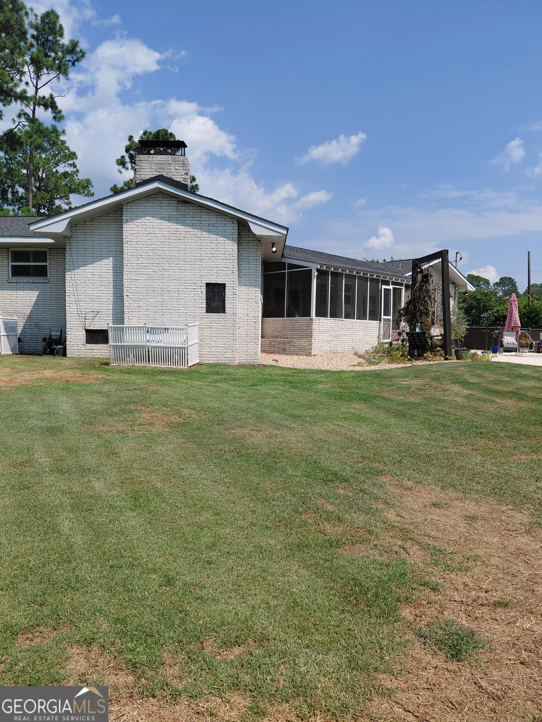 460 S College Street Property Photo 15