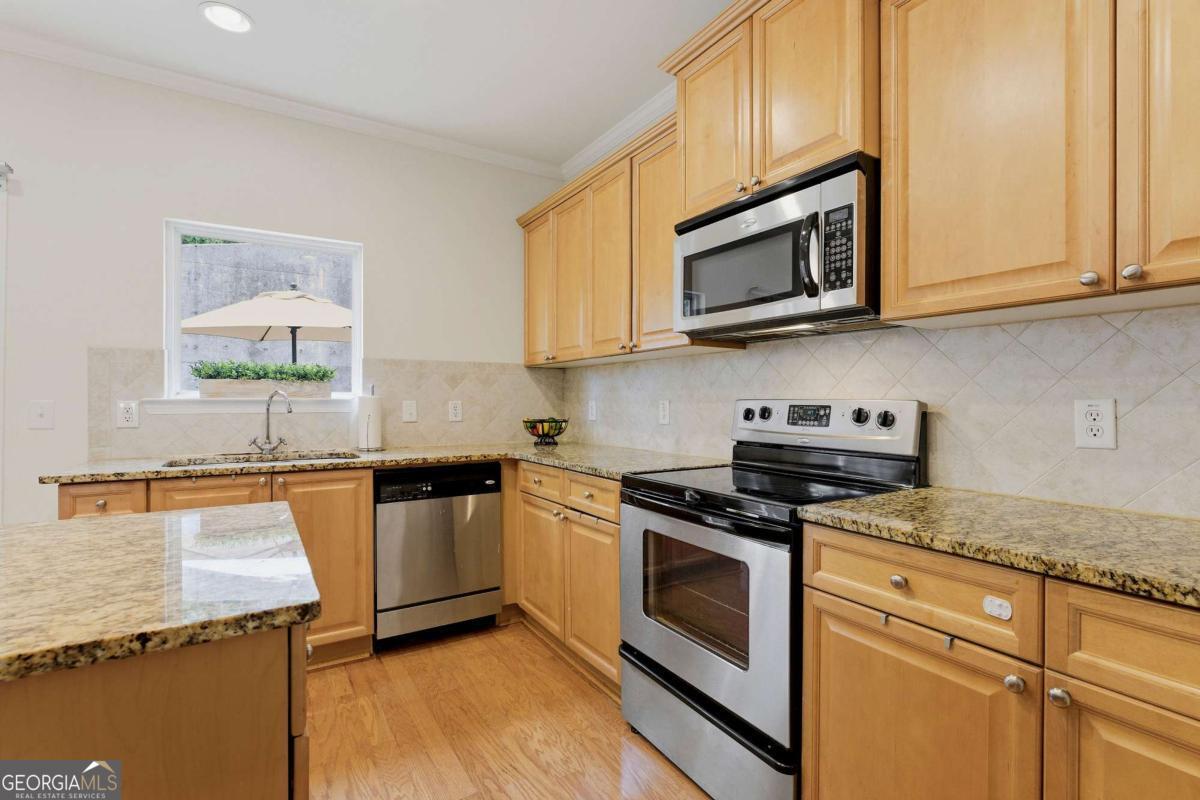 1524 Liberty Parkway Nw Property Photo 8
