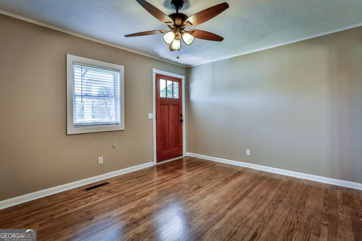 680 North Avenue Property Photo 7