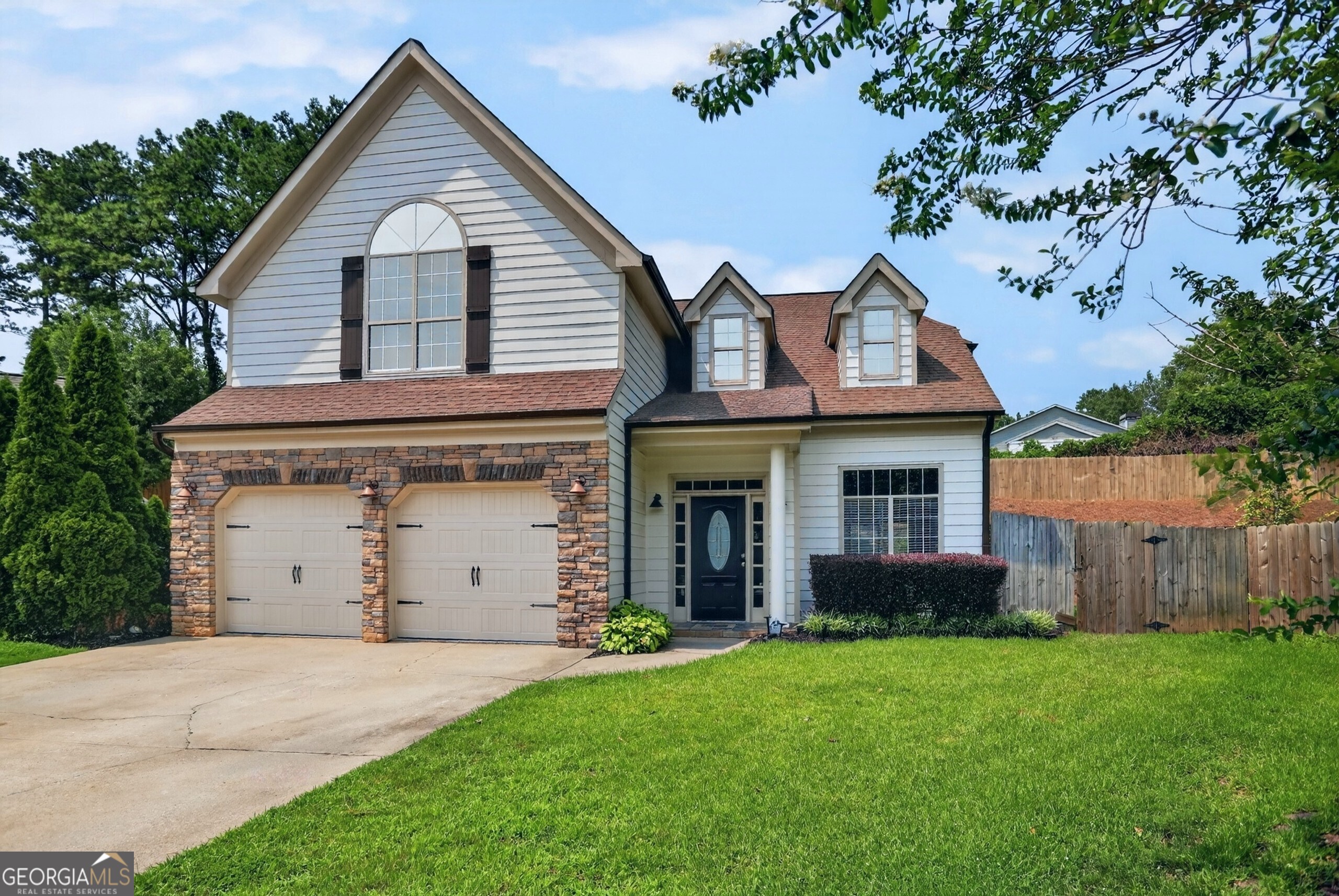 330 Gullwing Court Property Photo 1
