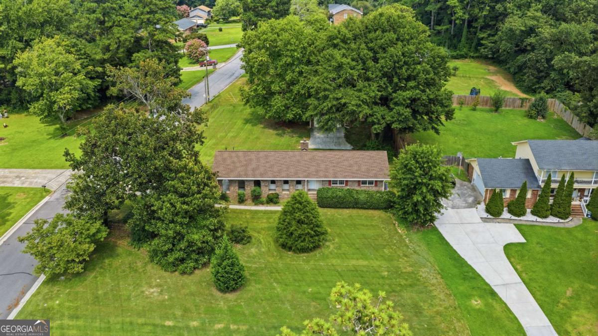 2171 Pinehurst Road Property Photo 1