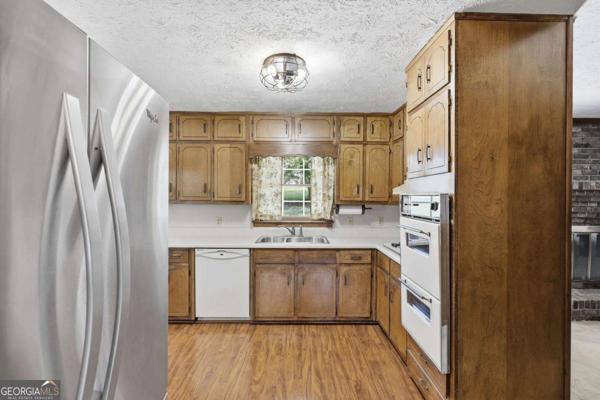 2171 Pinehurst Road Property Photo 9