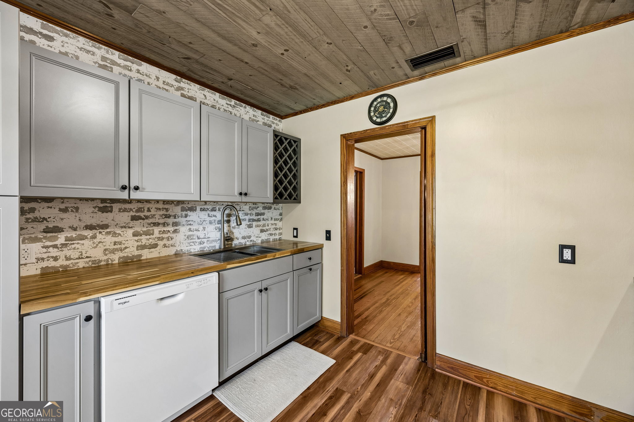 283 First Street Property Photo 21