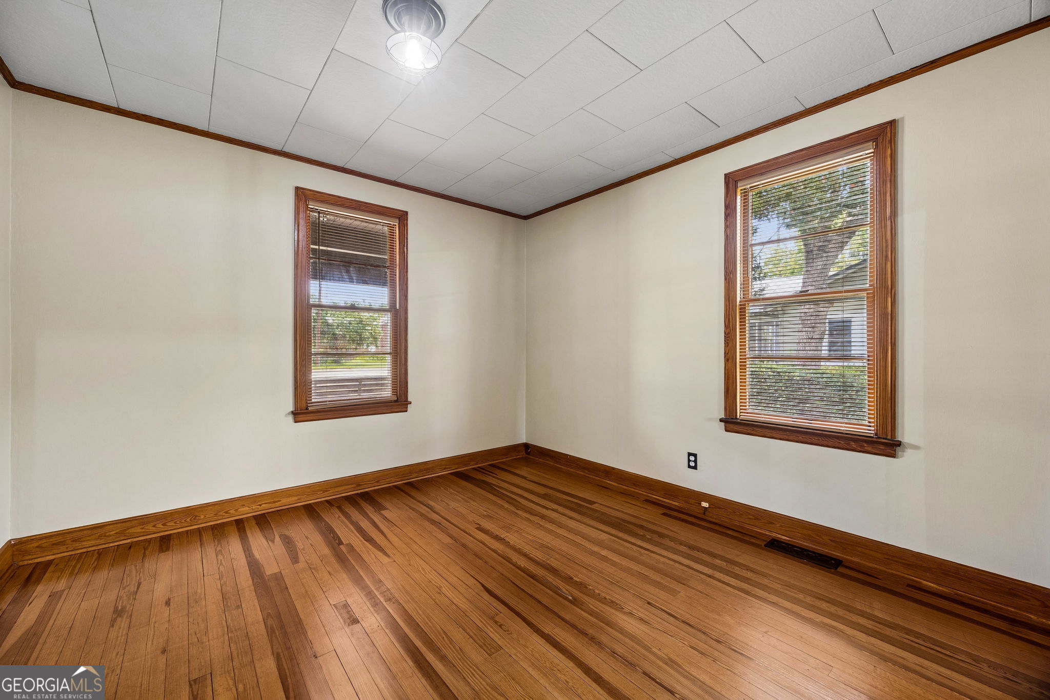 283 First Street Property Photo 33