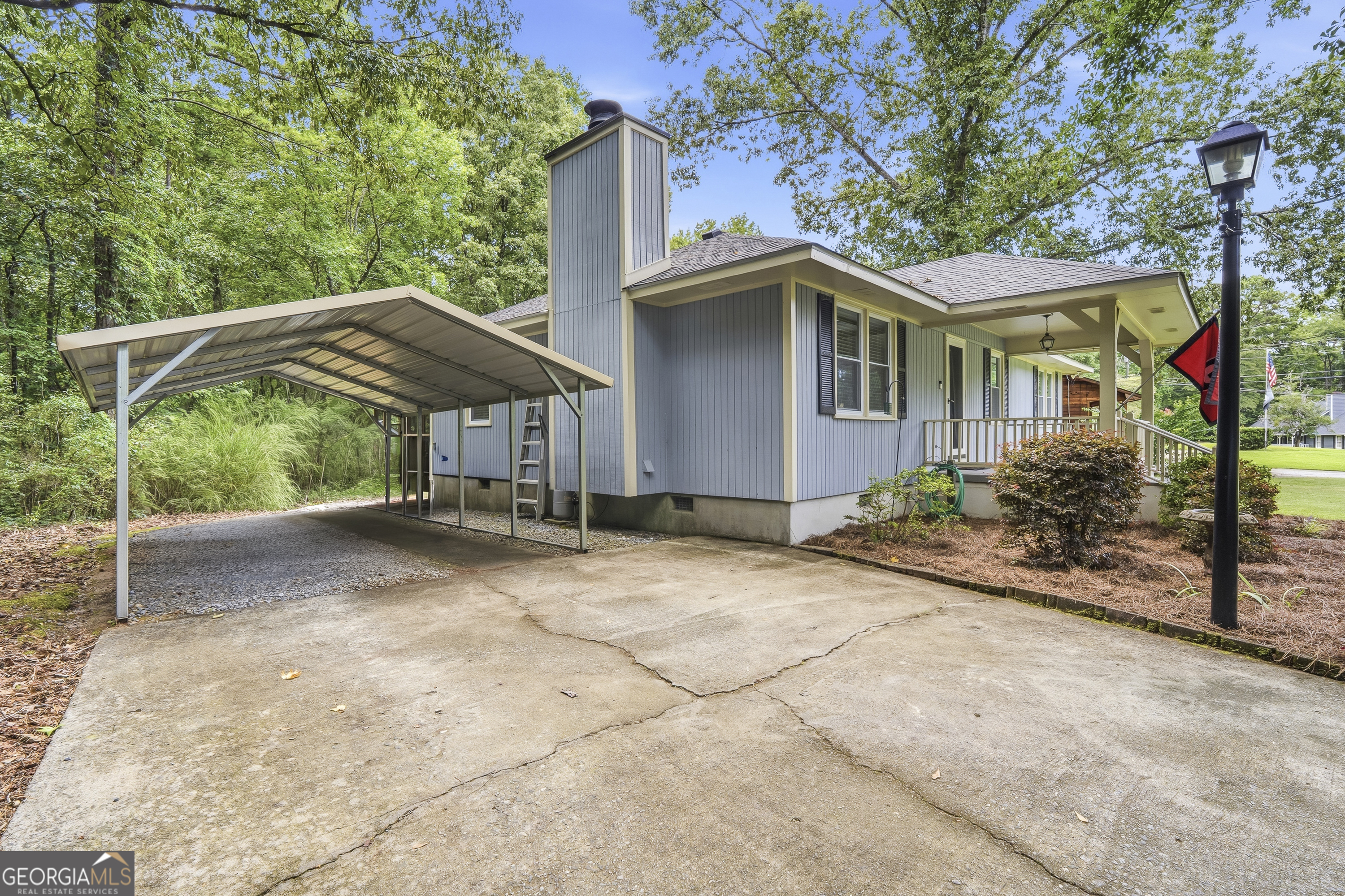 2323 Unaliyi Trail Property Photo 4