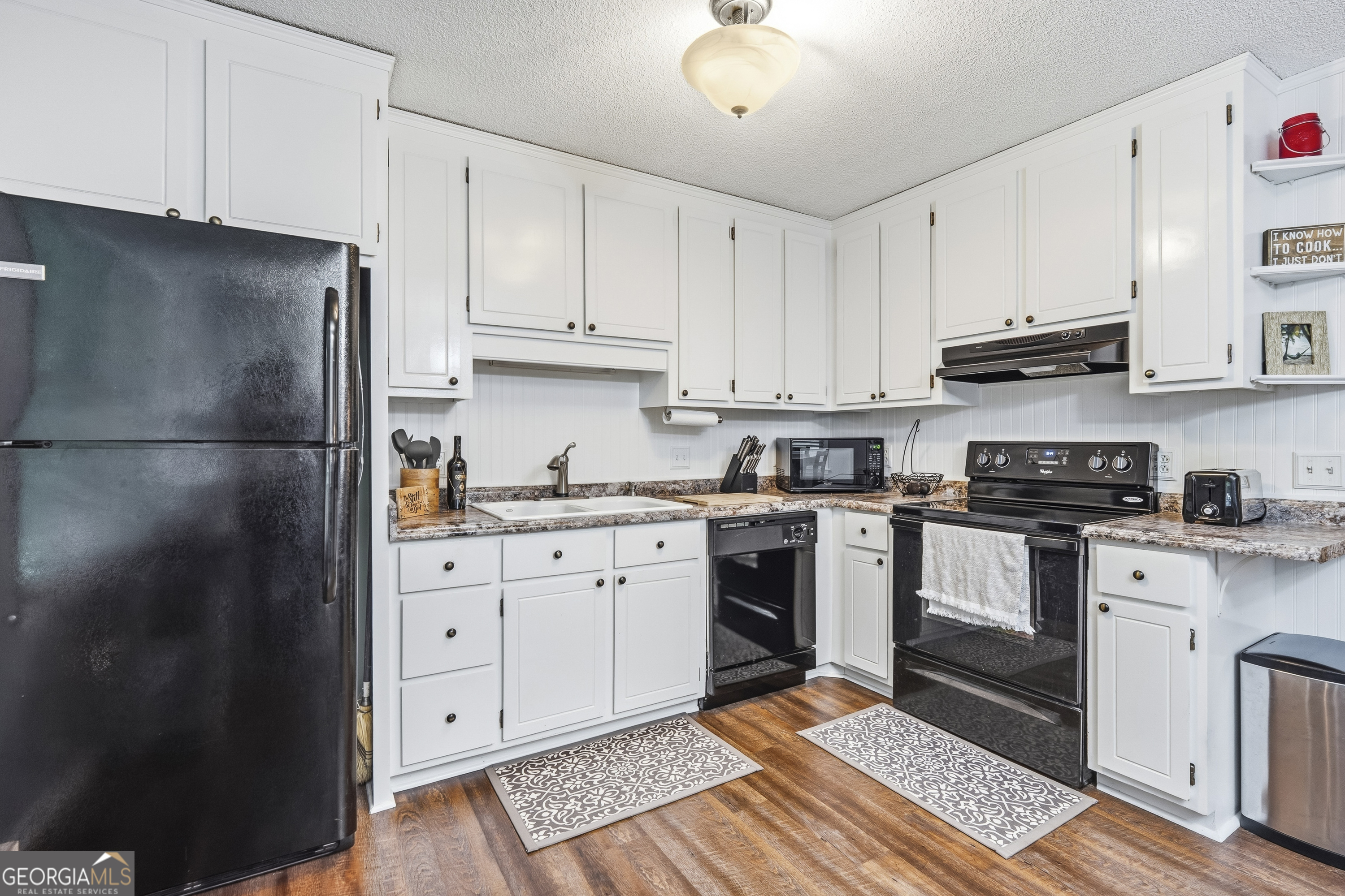 2323 Unaliyi Trail Property Photo 17