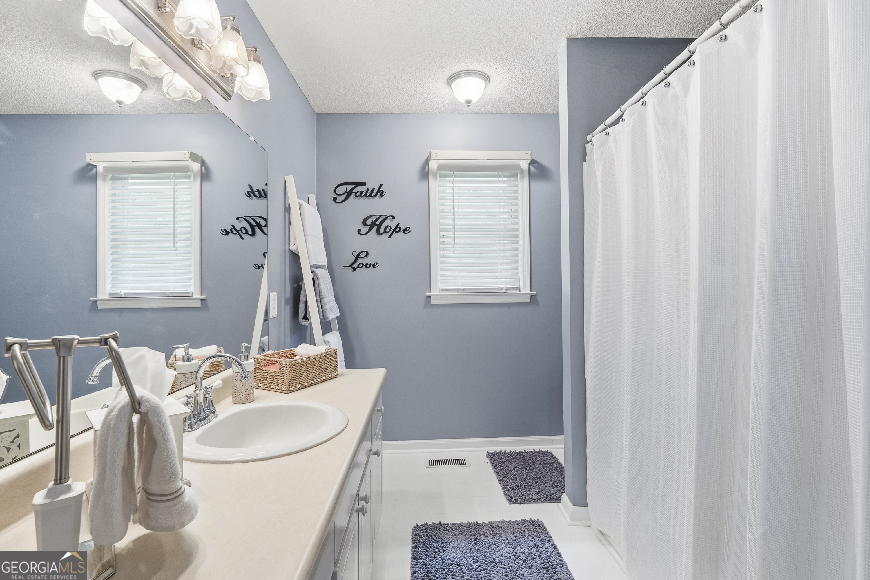 2323 Unaliyi Trail Property Photo 24