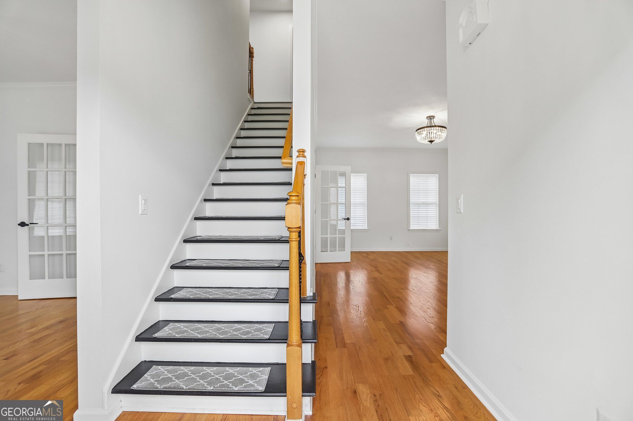 300 Harcourt Place Property Photo 4
