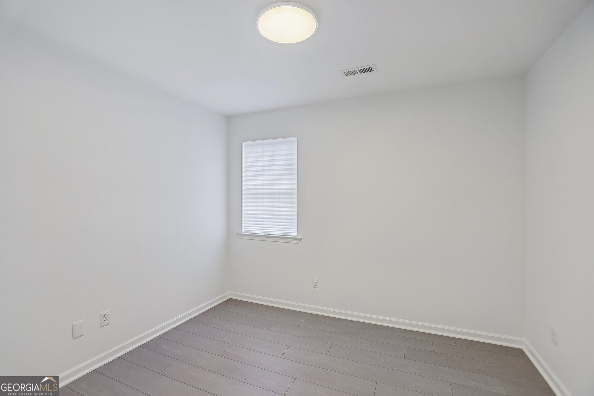 300 Harcourt Place Property Photo 19
