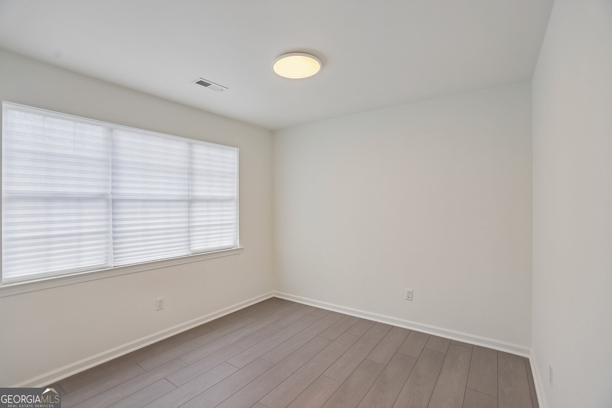 300 Harcourt Place Property Photo 21