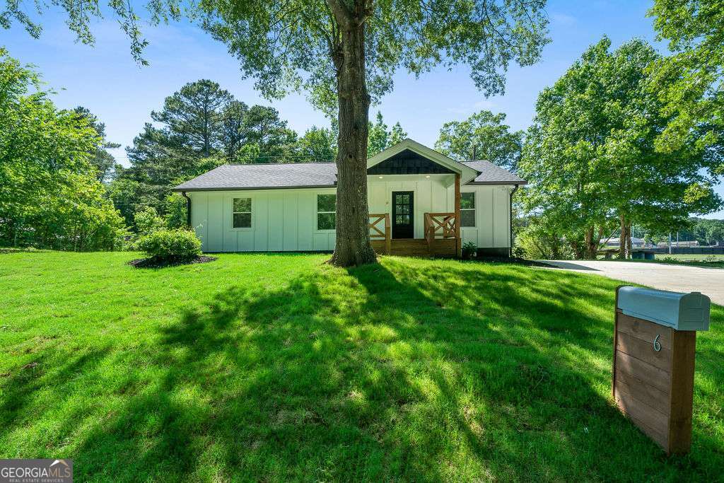 6 W Point Drive Se Property Photo 1
