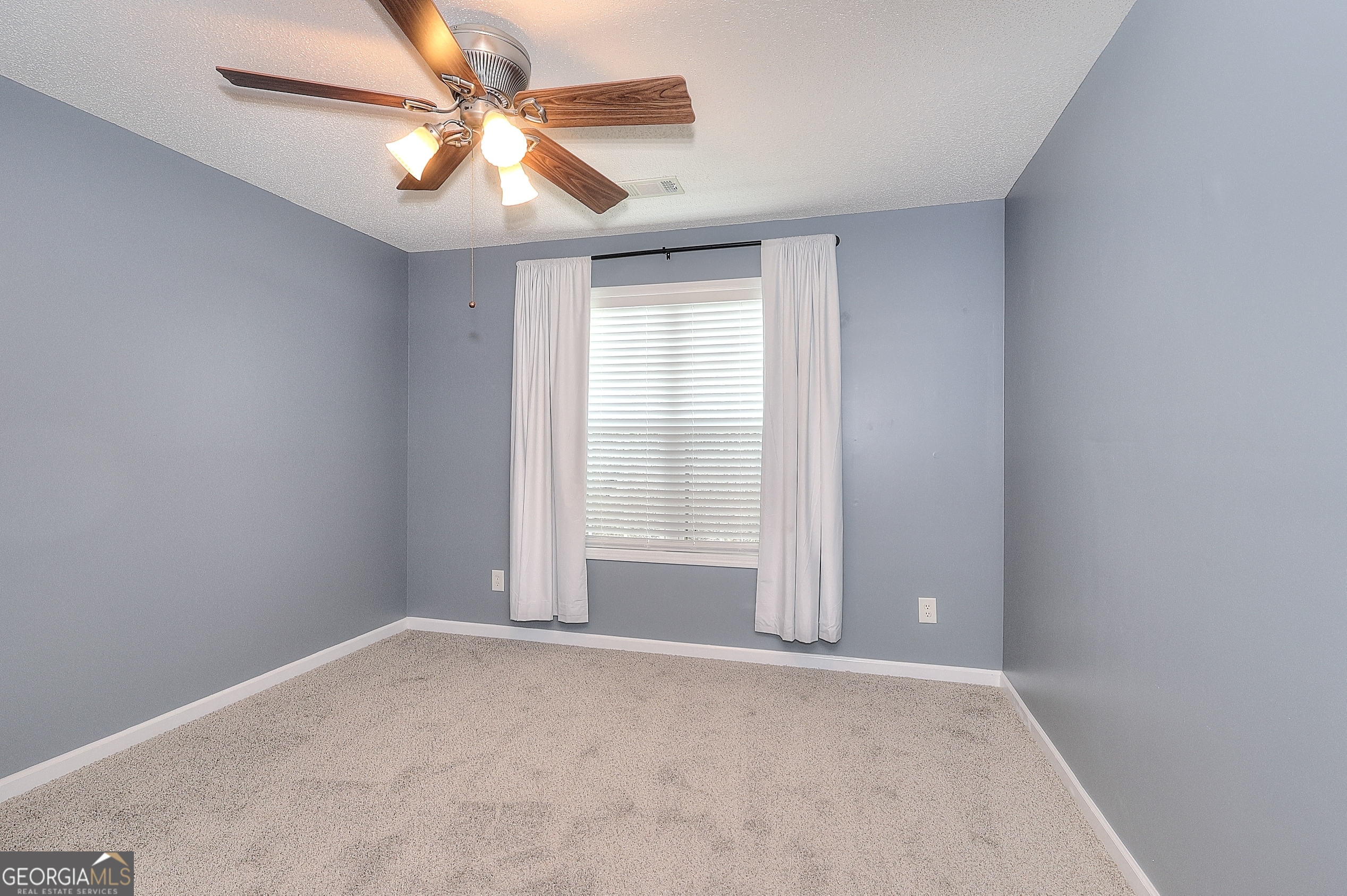 1439 Princeton Drive Property Photo 7