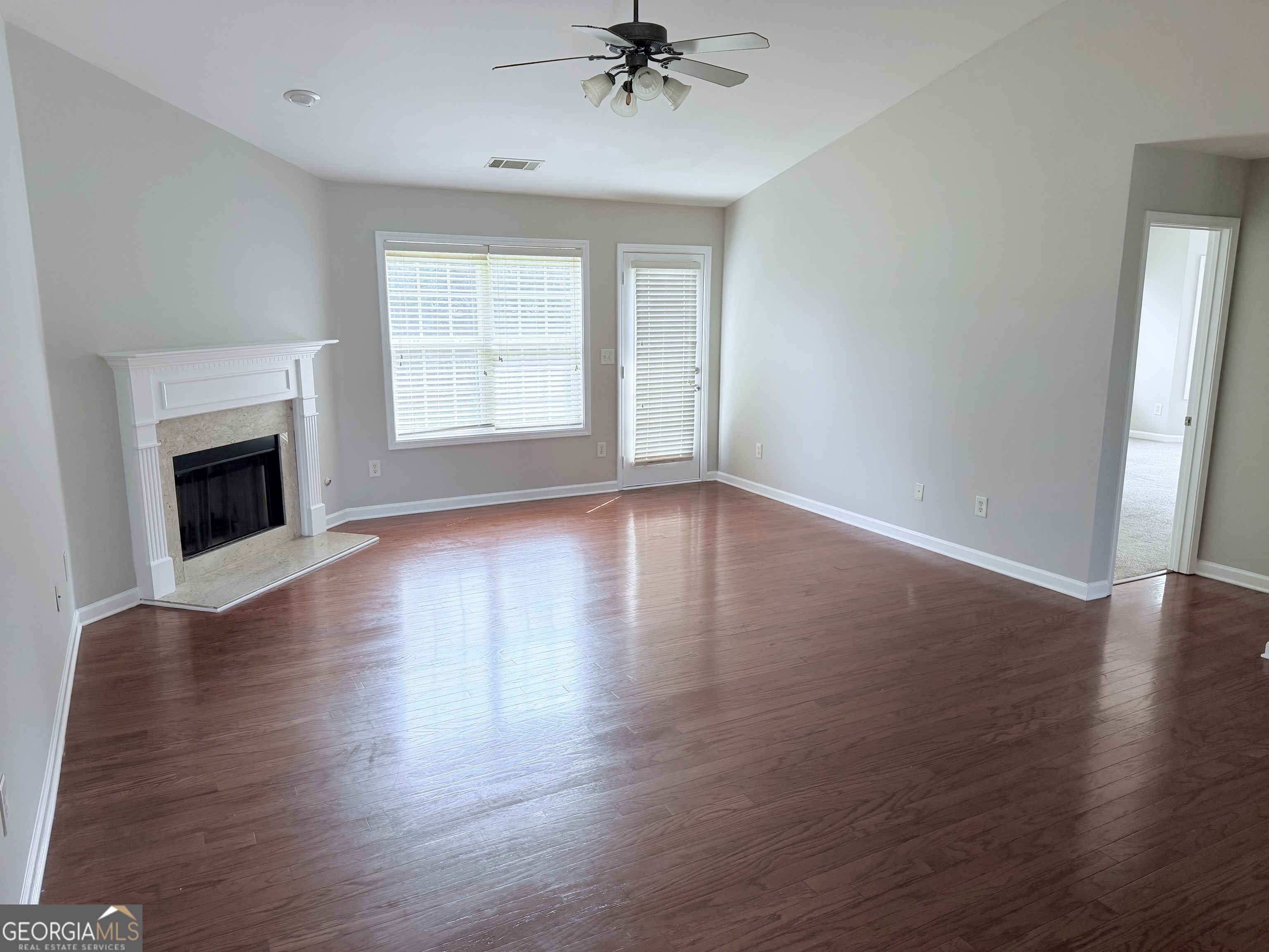 3816 Landing Terrace Property Photo 4