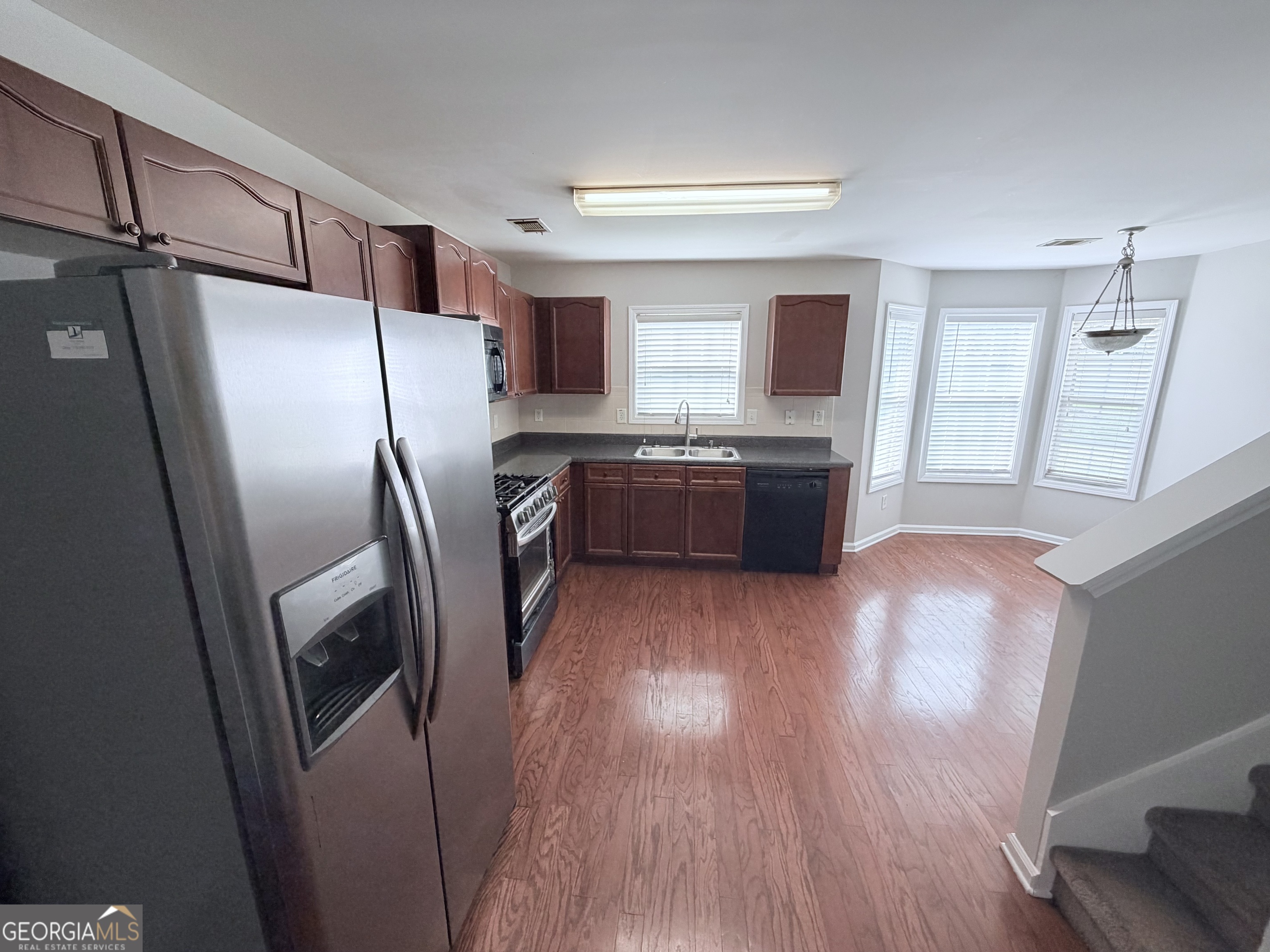 3816 Landing Terrace Property Photo 9