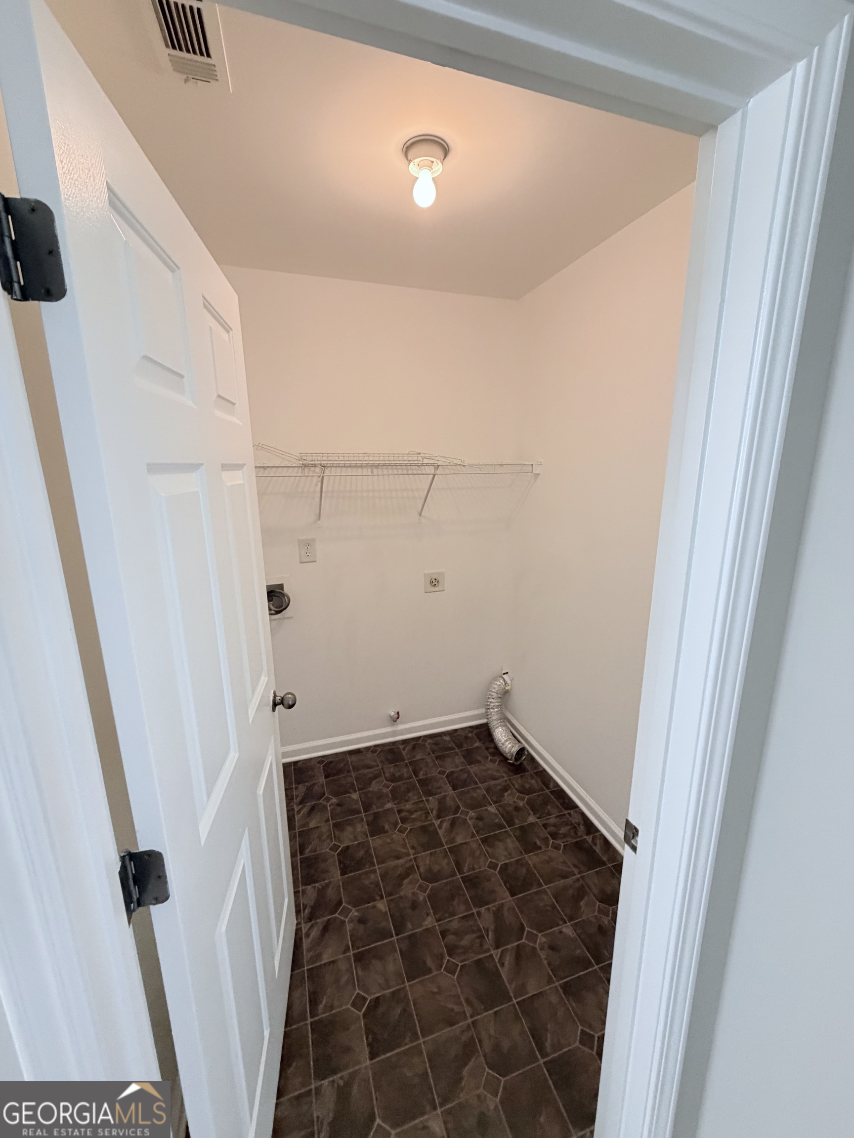 3816 Landing Terrace Property Photo 12