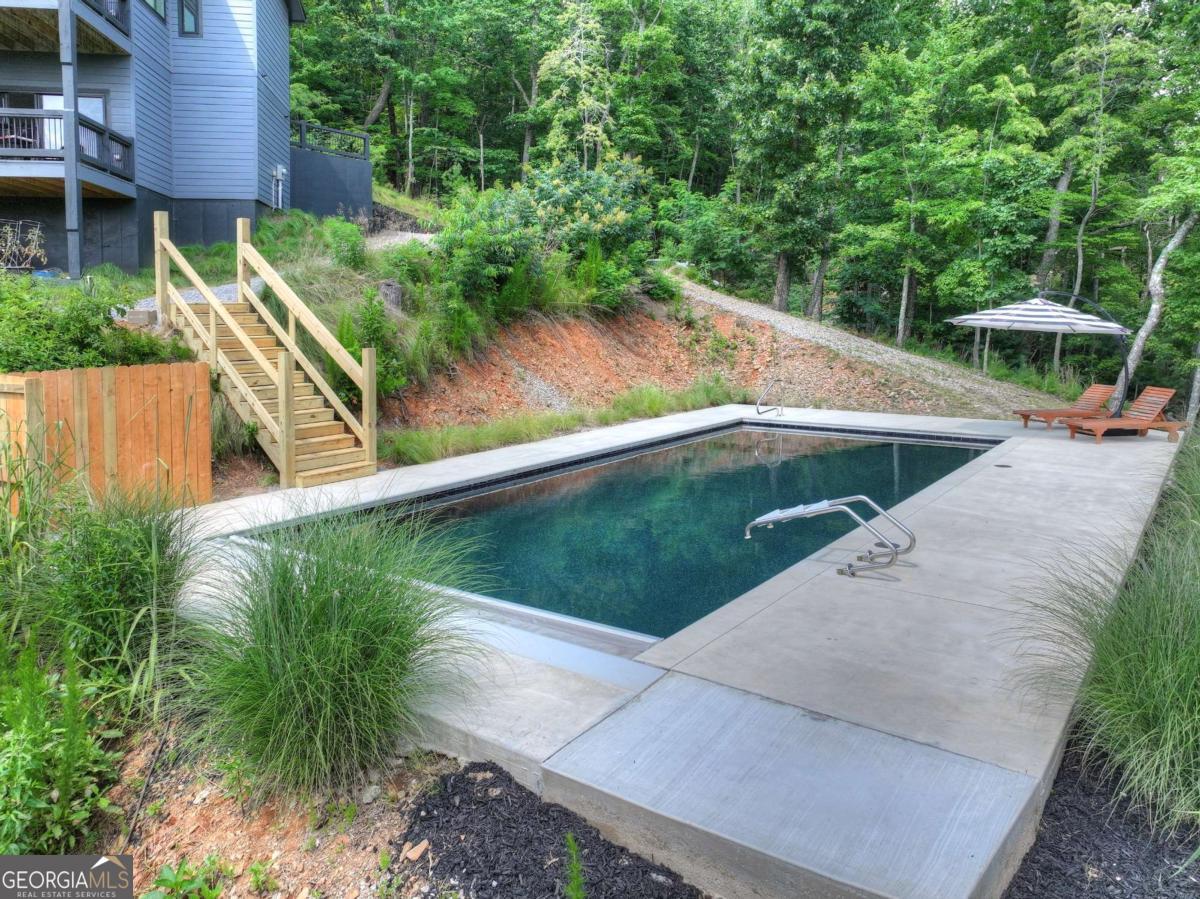 100 Boundless Trail Property Photo 5