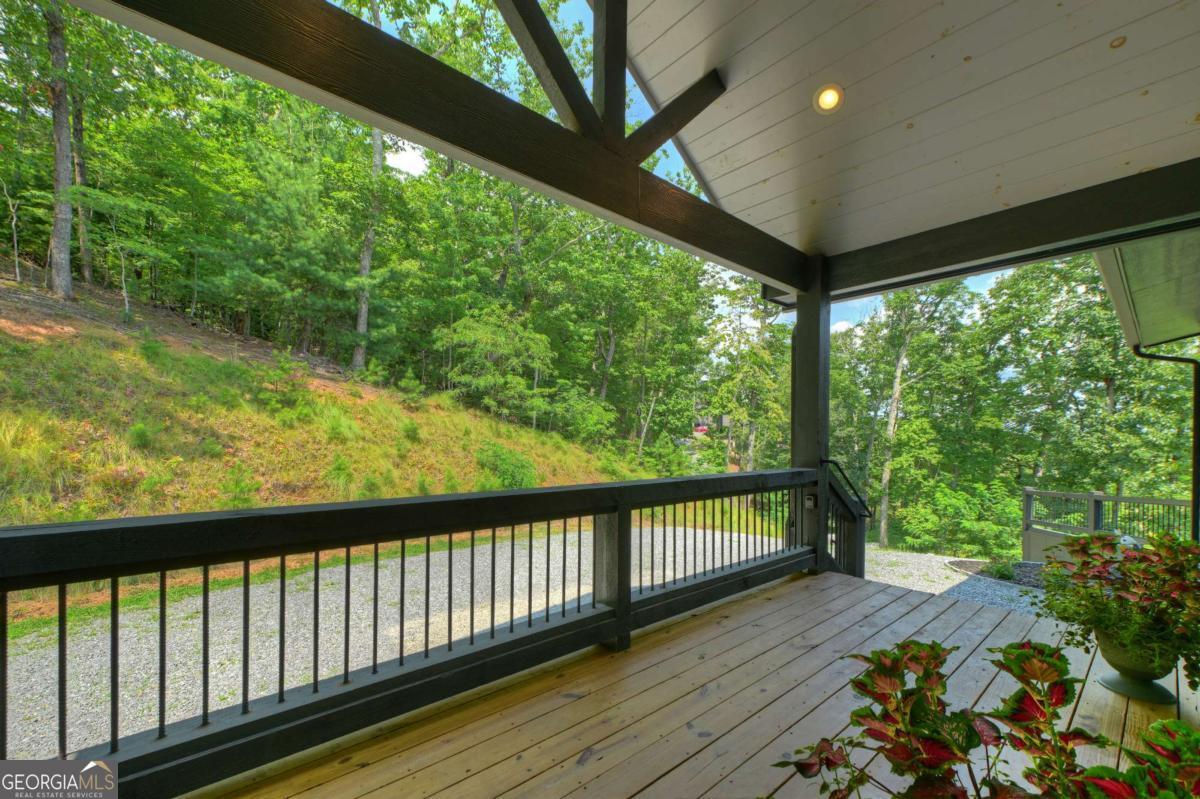 100 Boundless Trail Property Photo 13