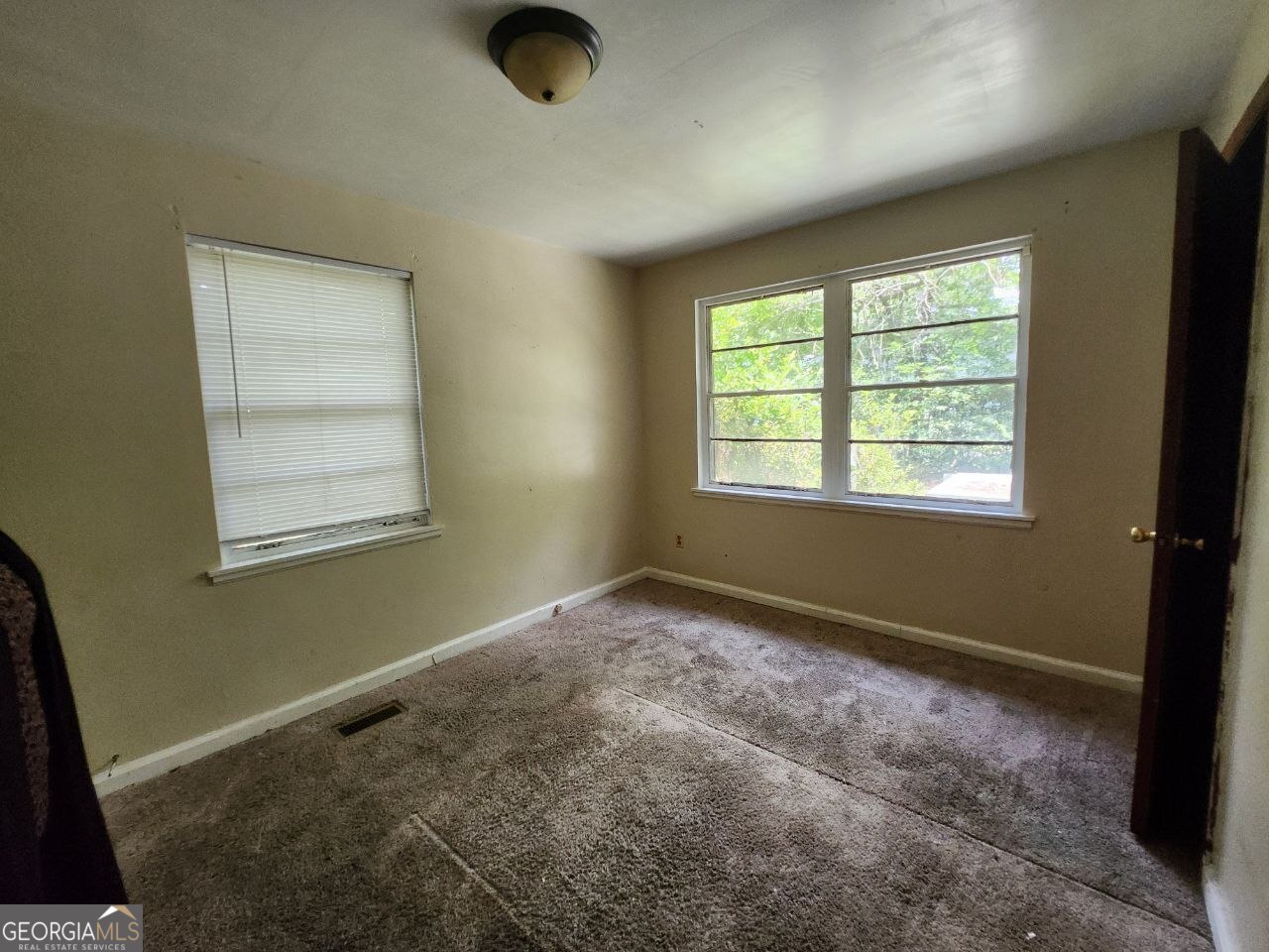 700 Walnut Street Property Photo 5
