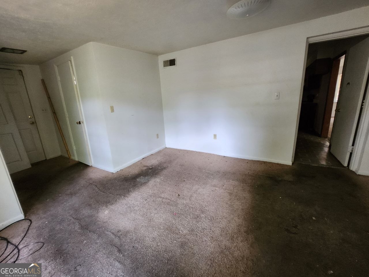 700 Walnut Street Property Photo 9