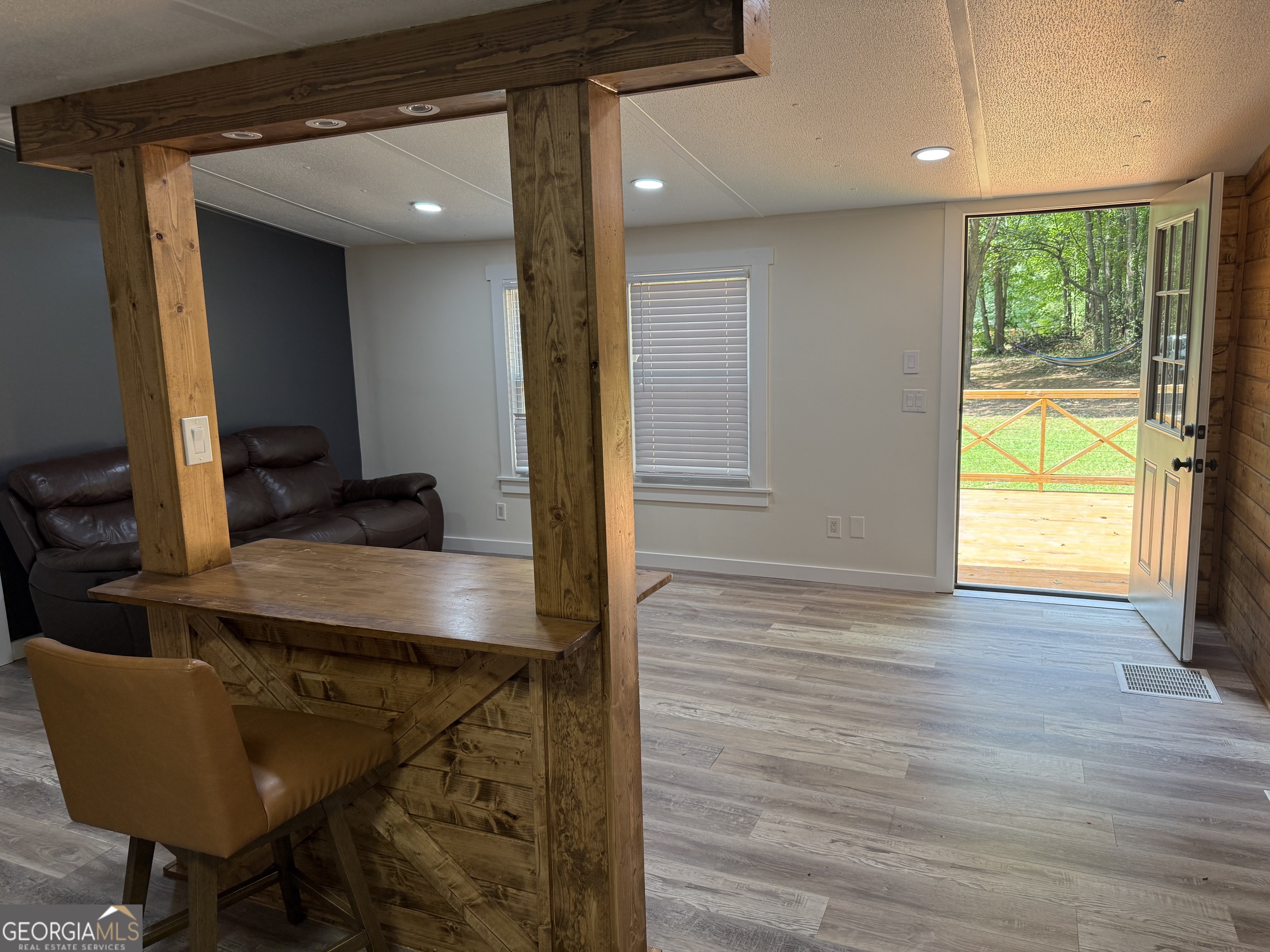 17056 Wildwood Road Property Photo 15