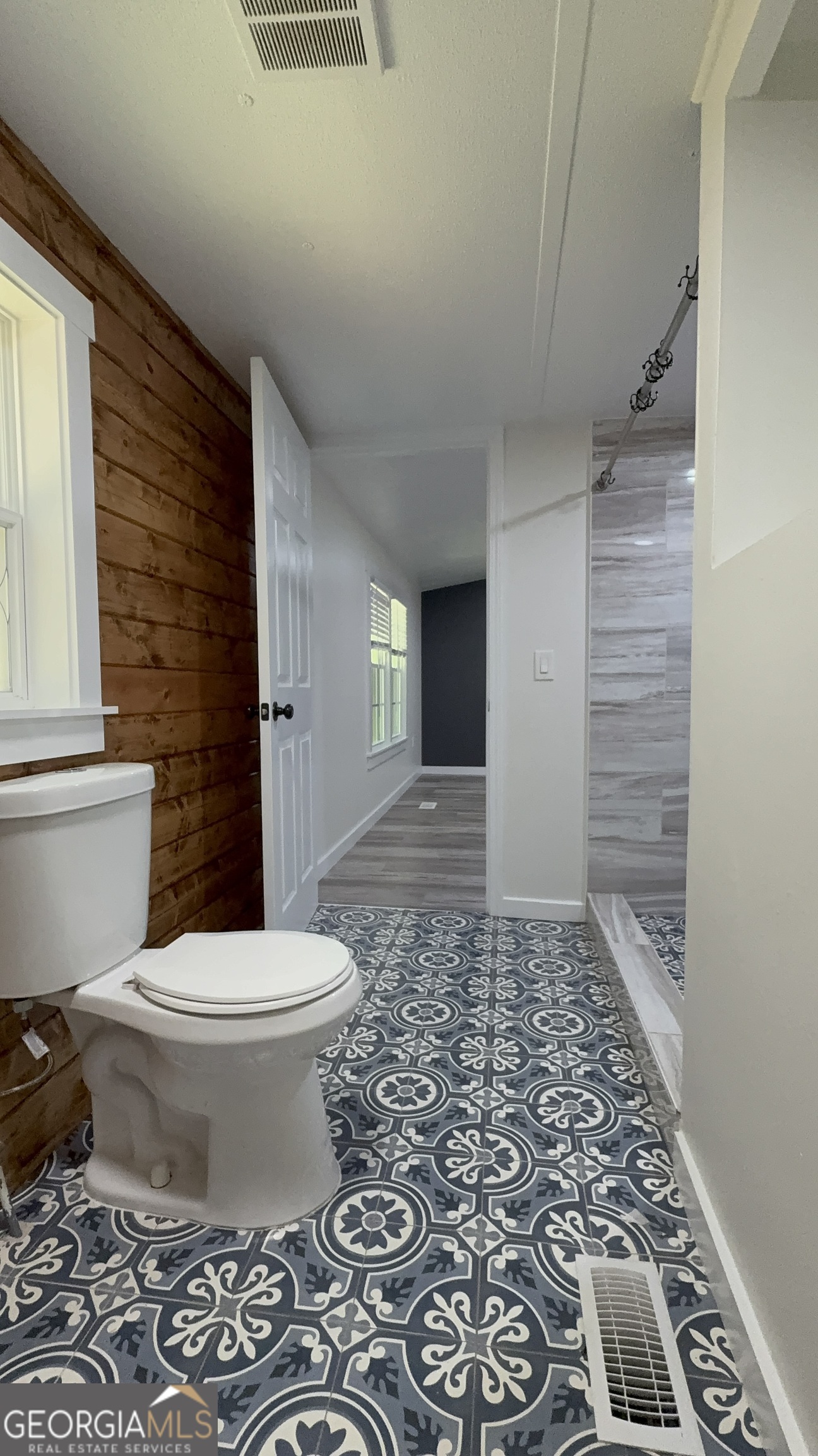 17056 Wildwood Road Property Photo 22