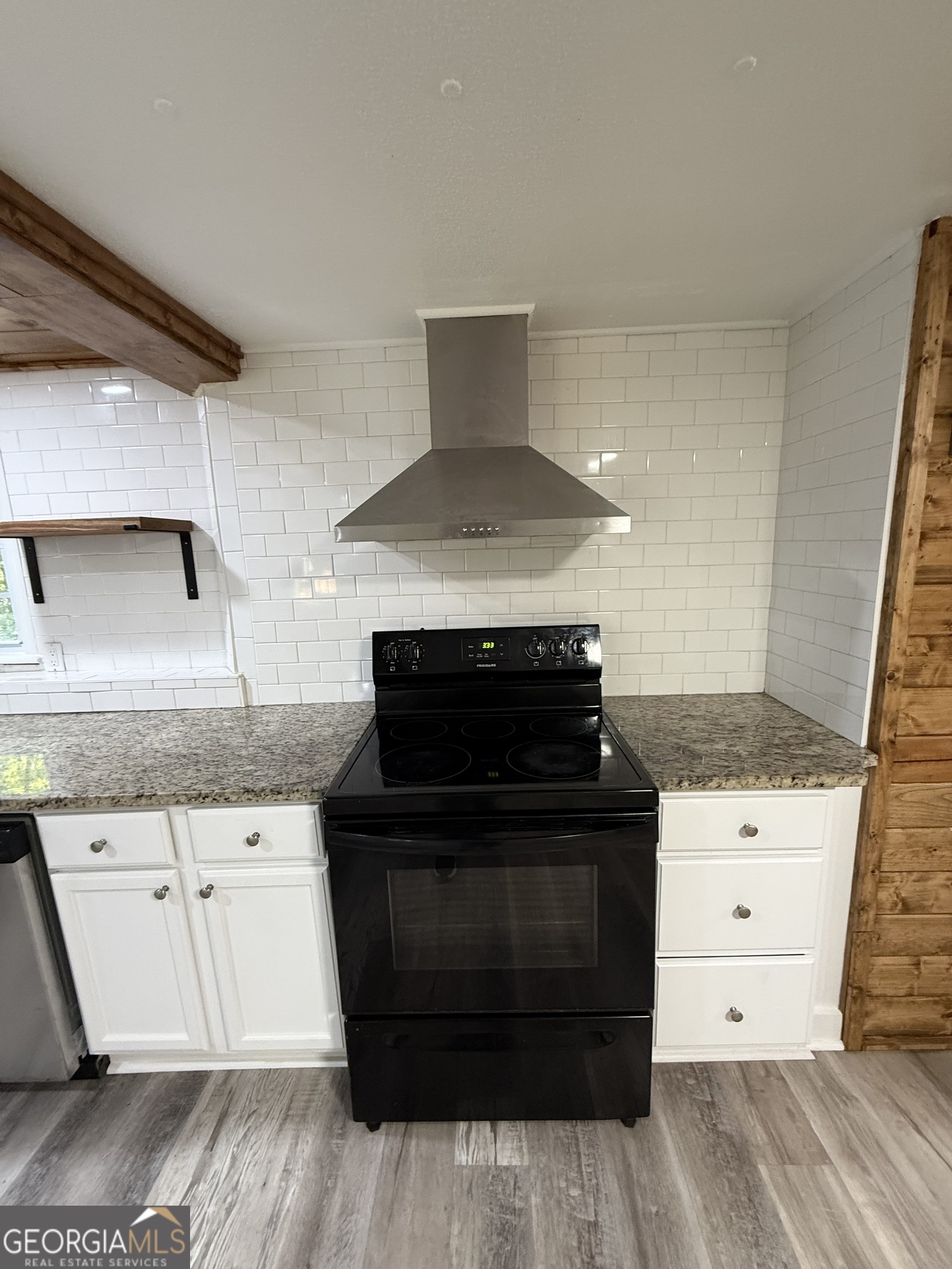 17056 Wildwood Road Property Photo 25