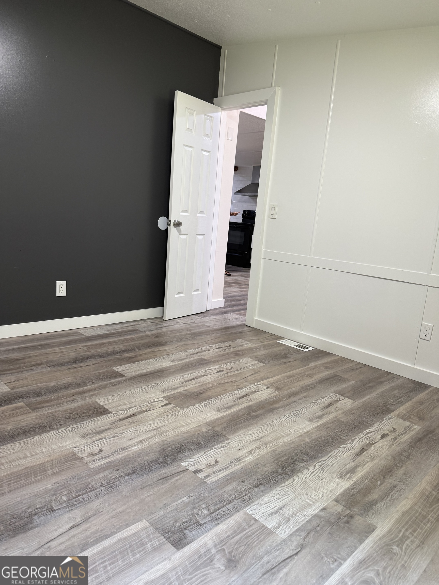 17056 Wildwood Road Property Photo 30