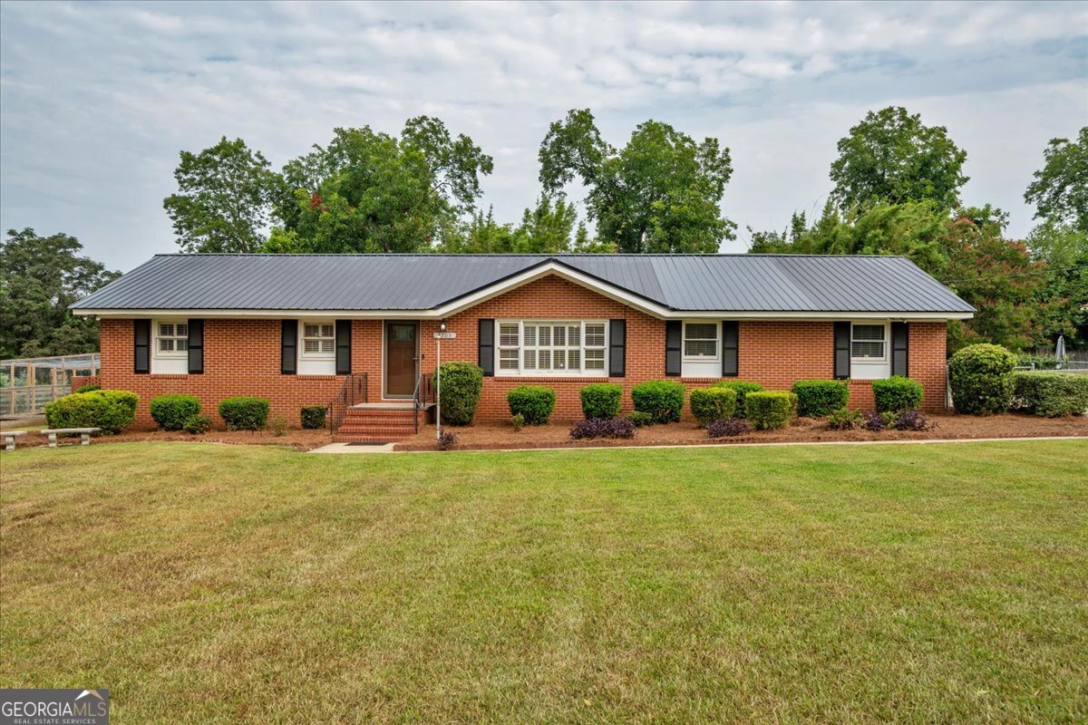 2205 Stonewall Street Property Photo 6