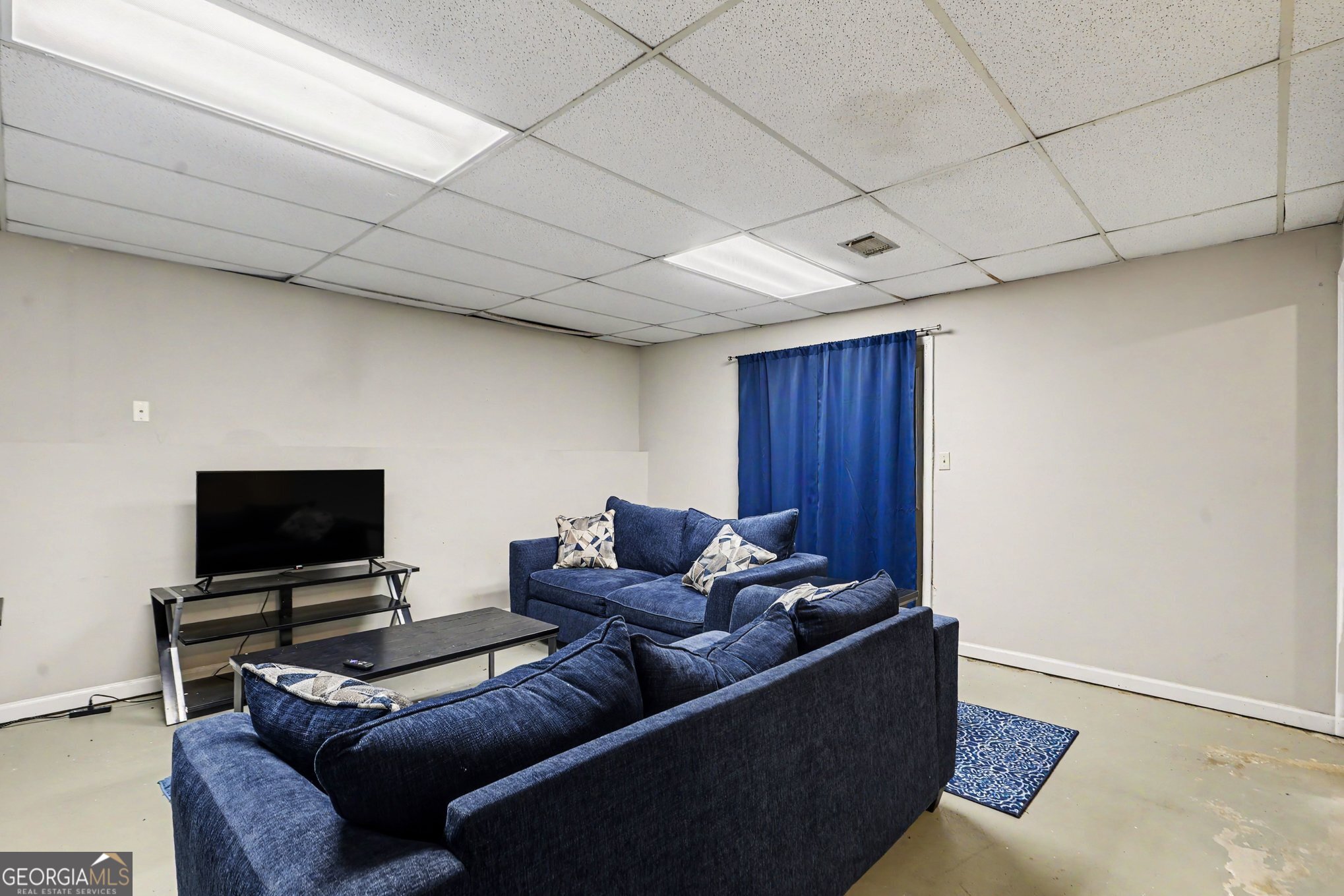 5894 Sutton Drive Property Photo 16